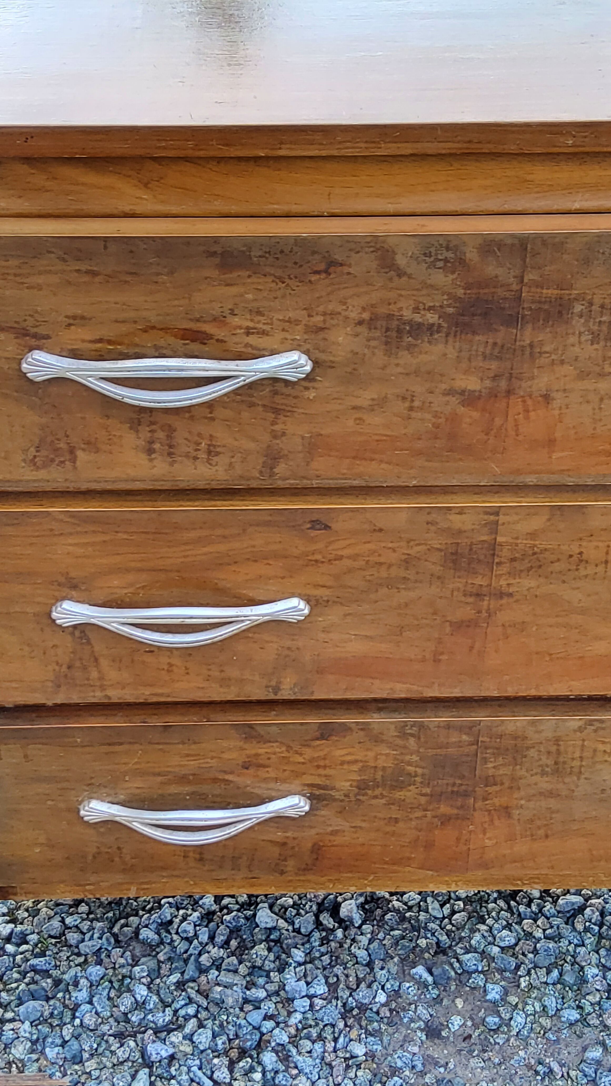 Art Deco chest of drawers from the 30s-40s in walnut 3 drawers