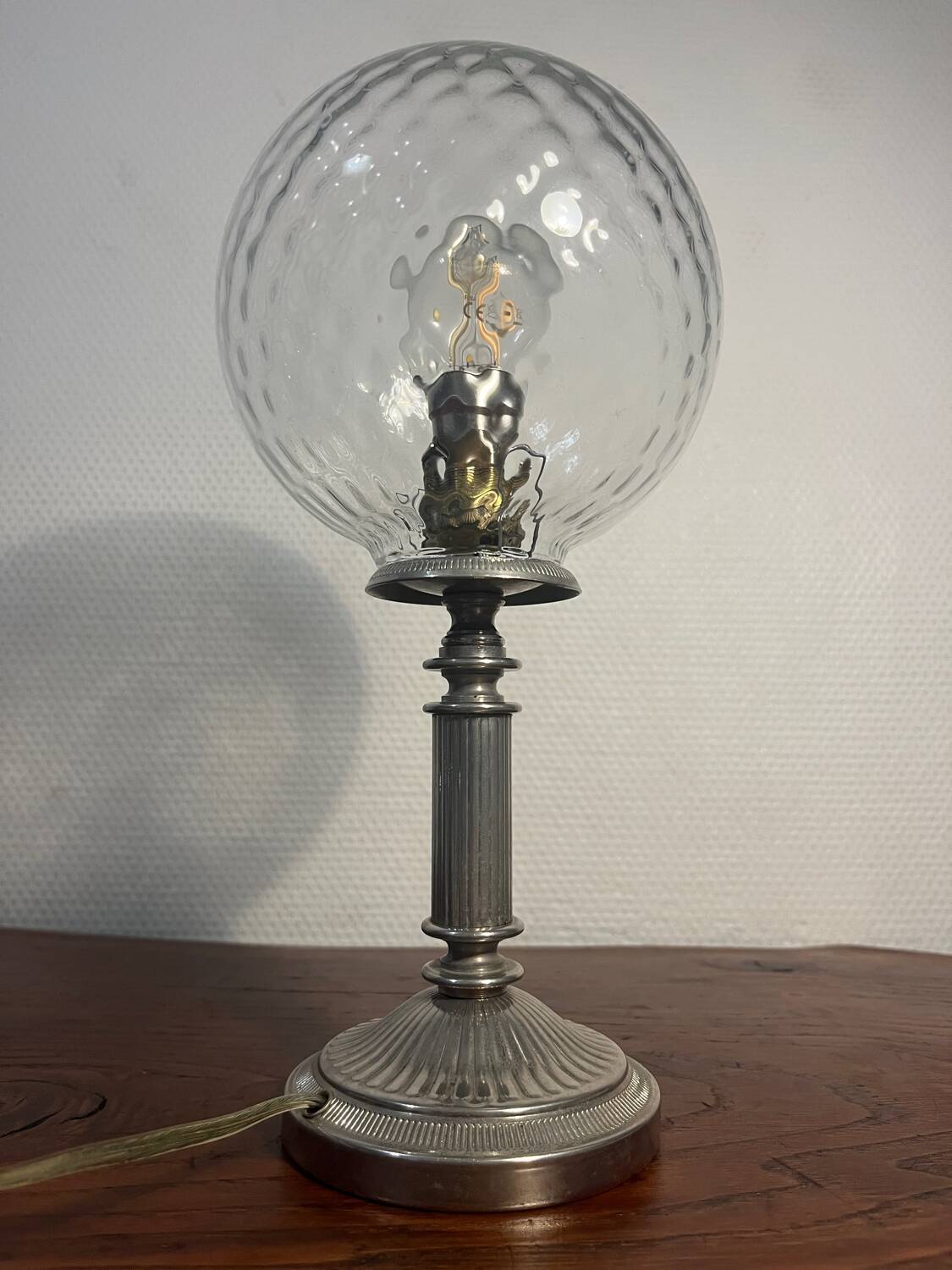 Metal lamp and art deco ribbed glass globe