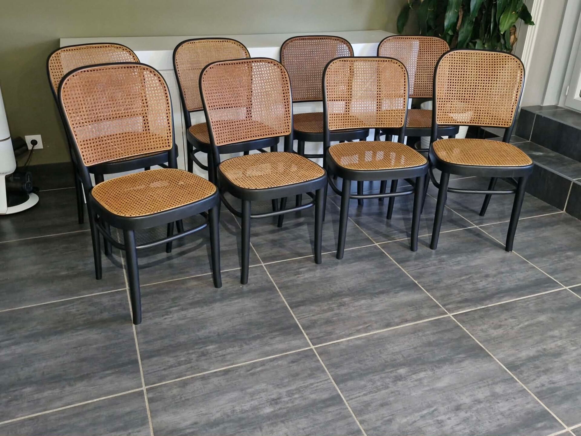 Set of 8 chairs no. 811 after Hoffmann, 1990s