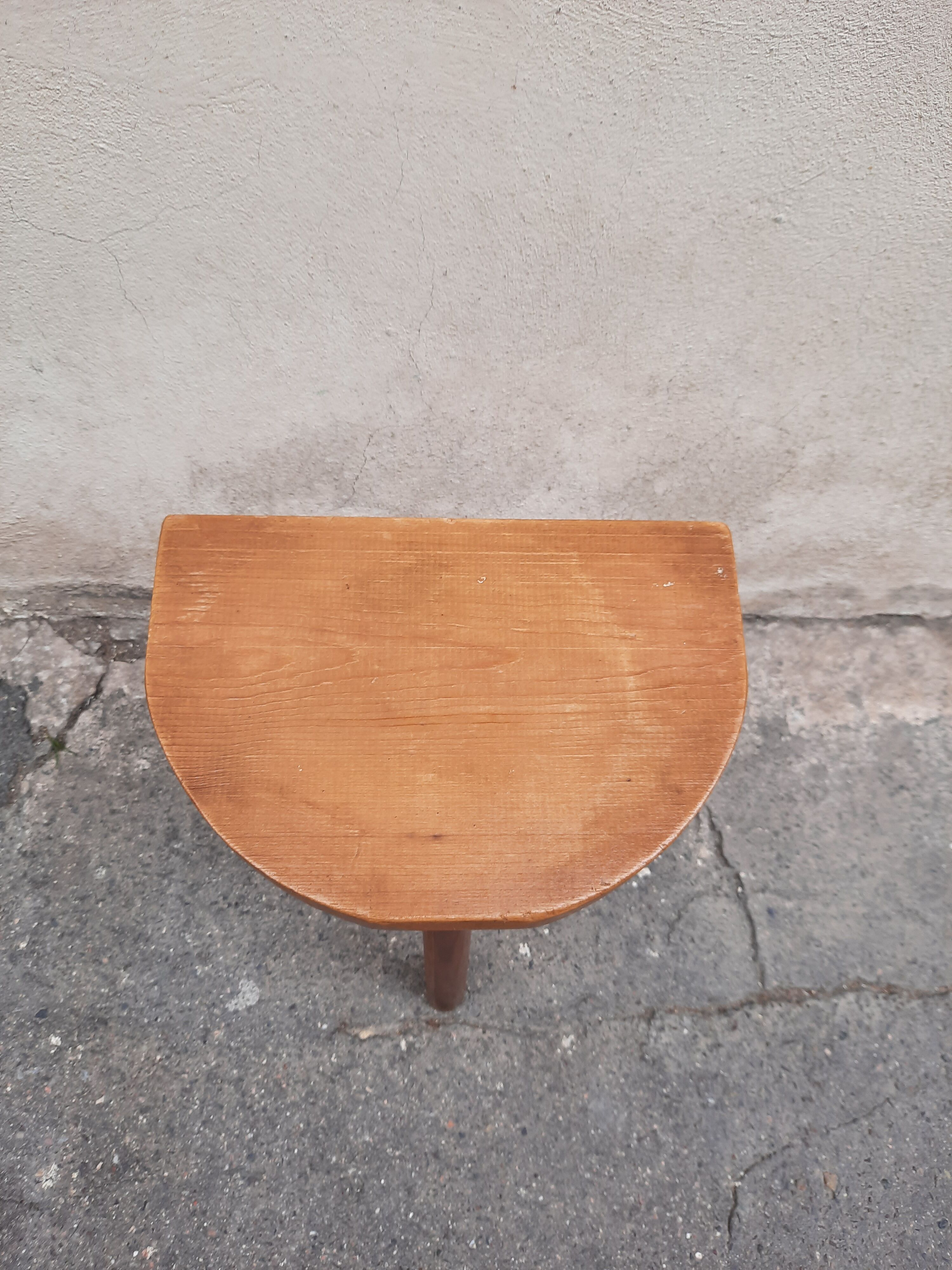 Tripod stool