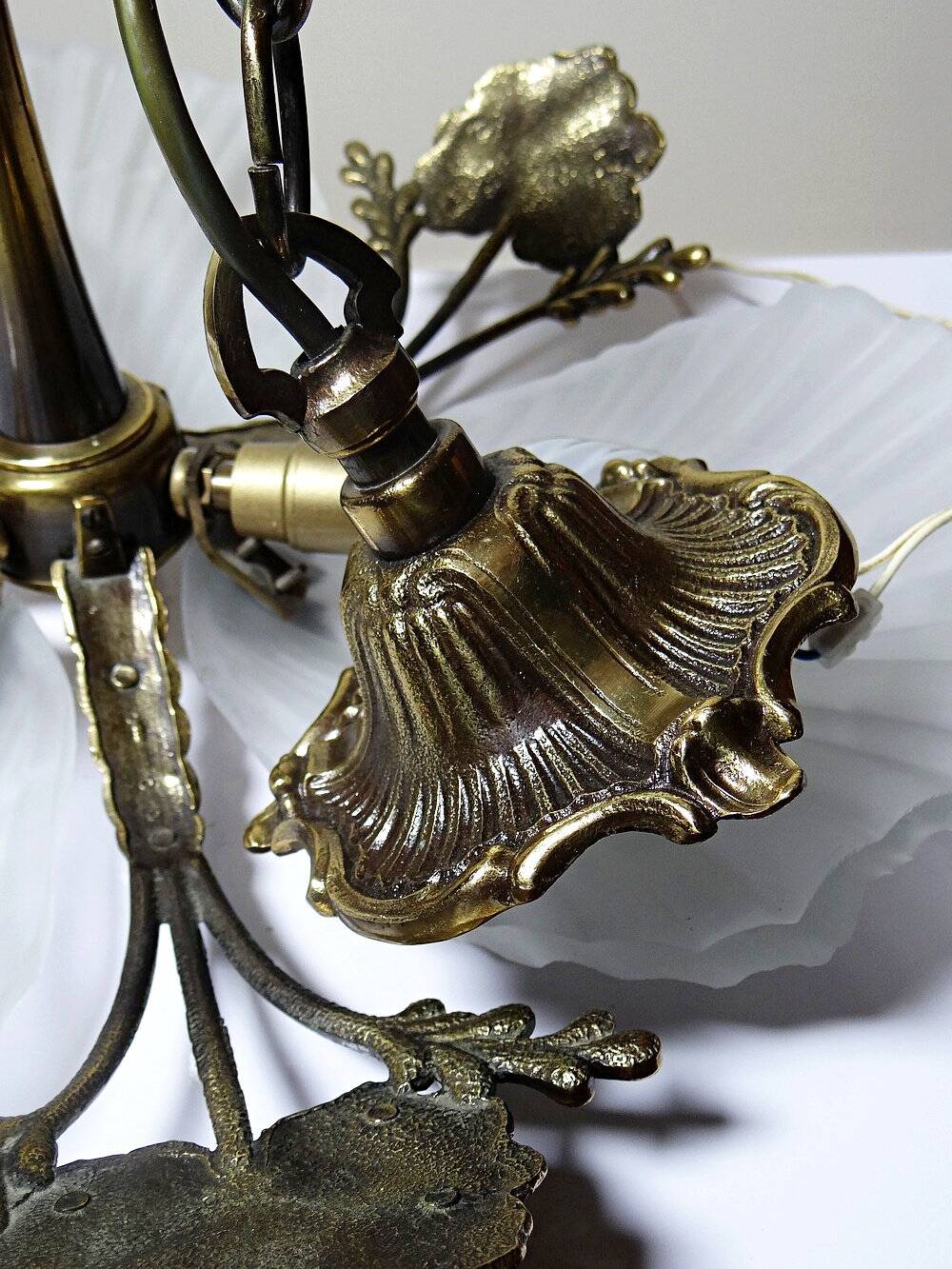 Vintage 1980s-90s Hollywood Regency Art Deco Bronze Mariner Seashell Chandelier