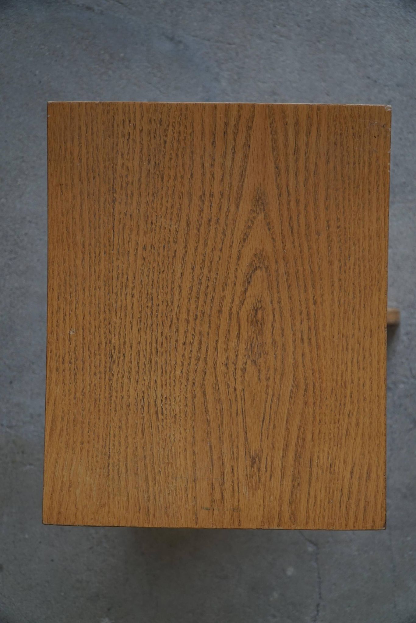 Tabouret trépied pivotant en orme, design danois du milieu du siècle, années 1970
