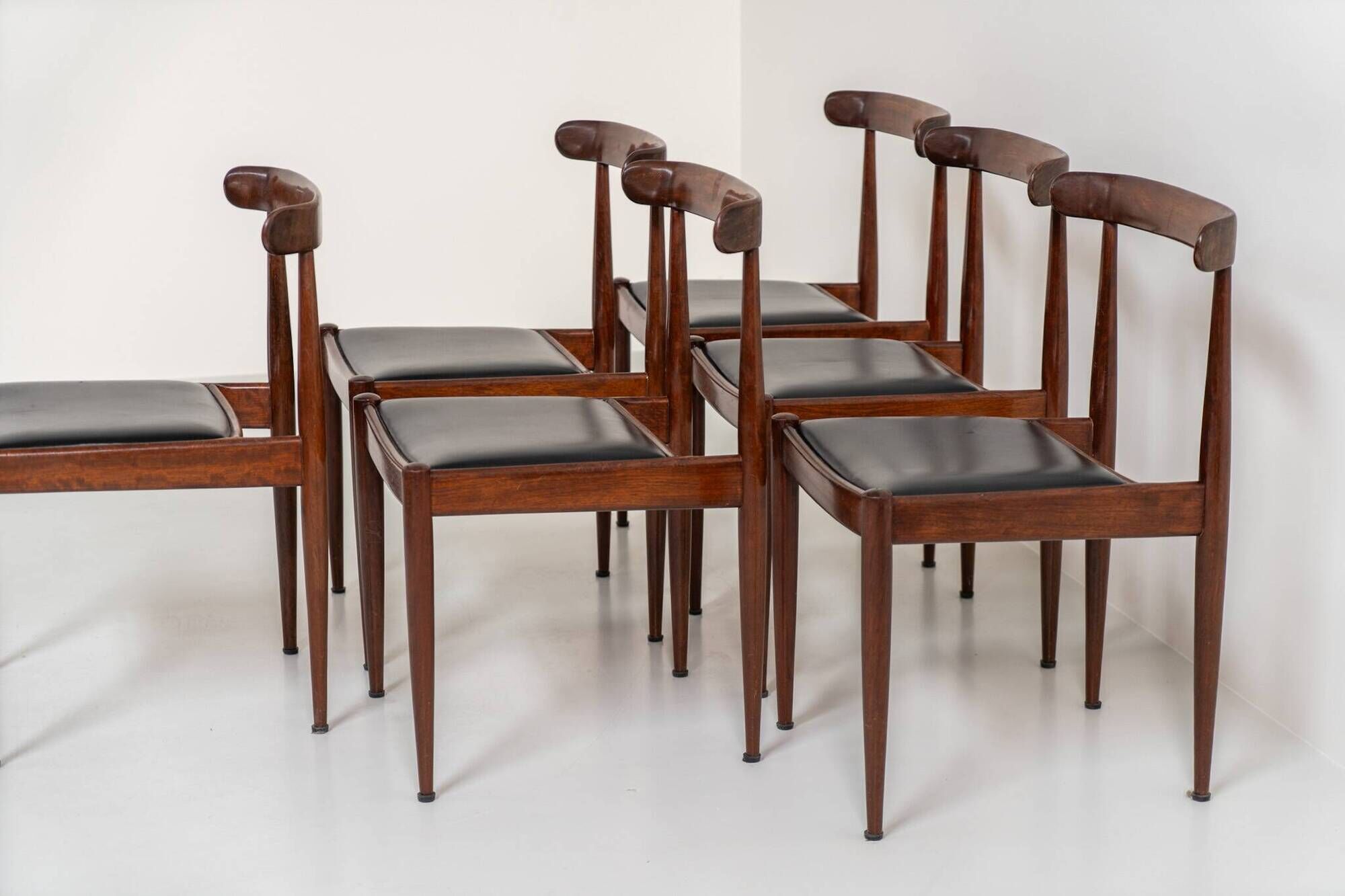 Set of 6 "Model 500" dining chairs by Alfred Hendrickx