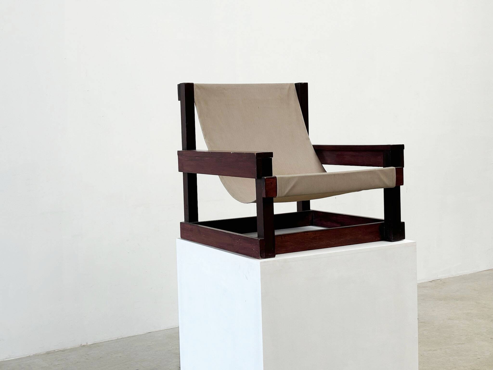 1967 Dutch "Goed wonen" sculptural chair