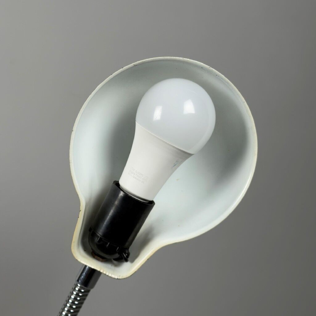 Lampe de table chromée Space Age bras articulé design moderniste 1960