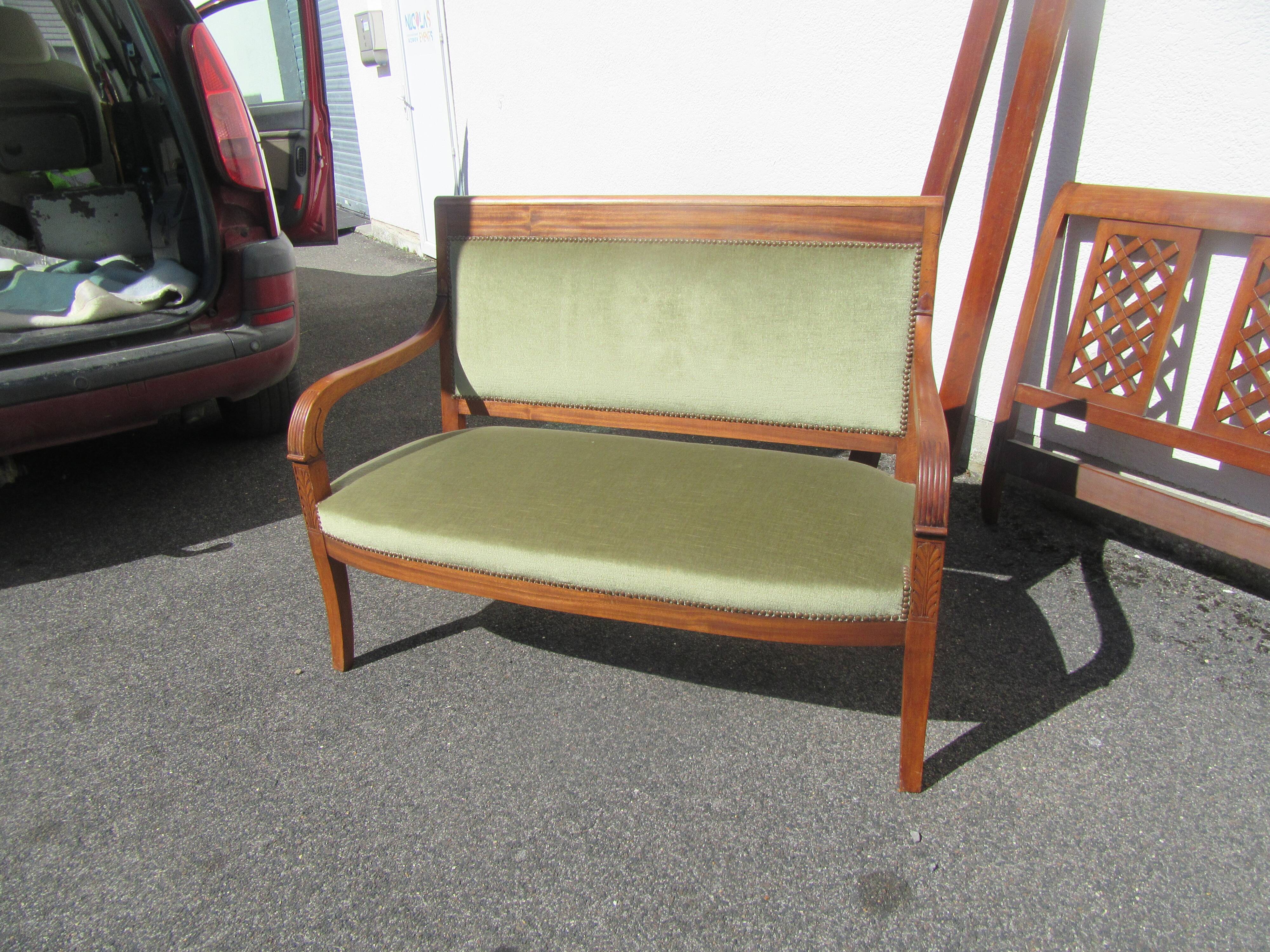 Restaurant-style sofa