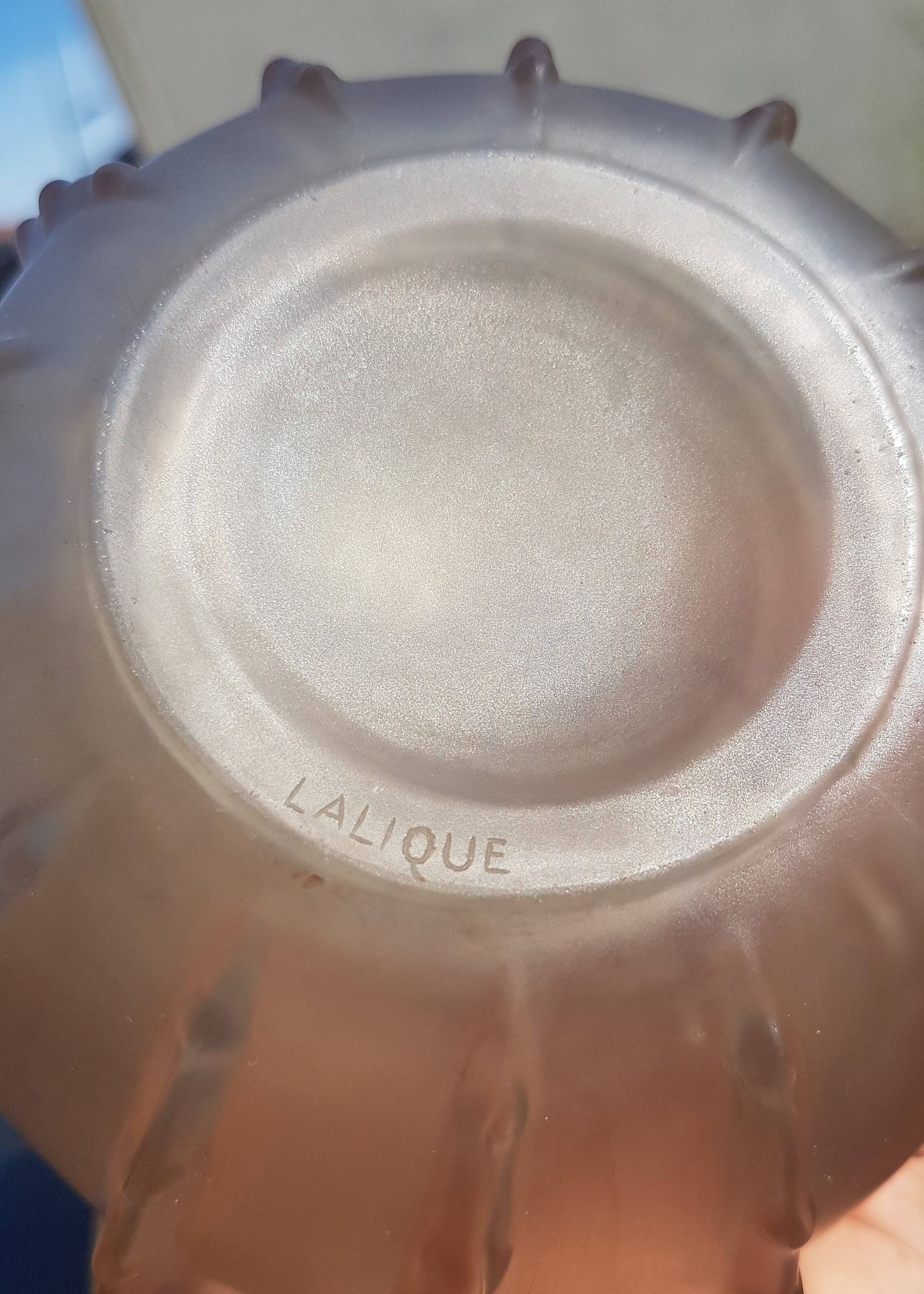 Vase Lalique modèle dentelé