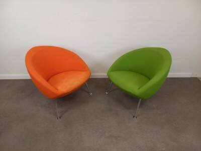 Pair of Hanna armchairs, Artifort brand