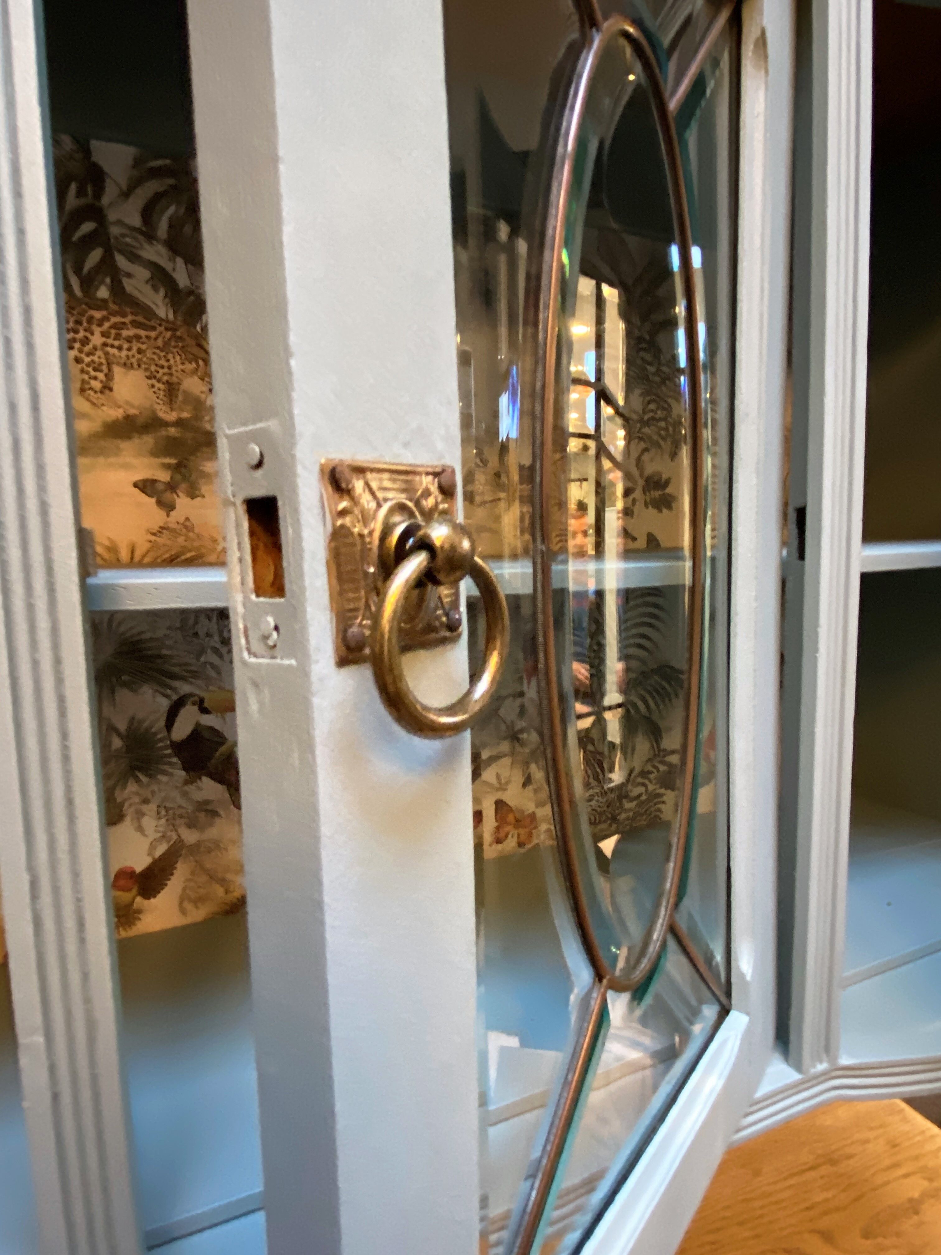 Two-body buffet cupboard