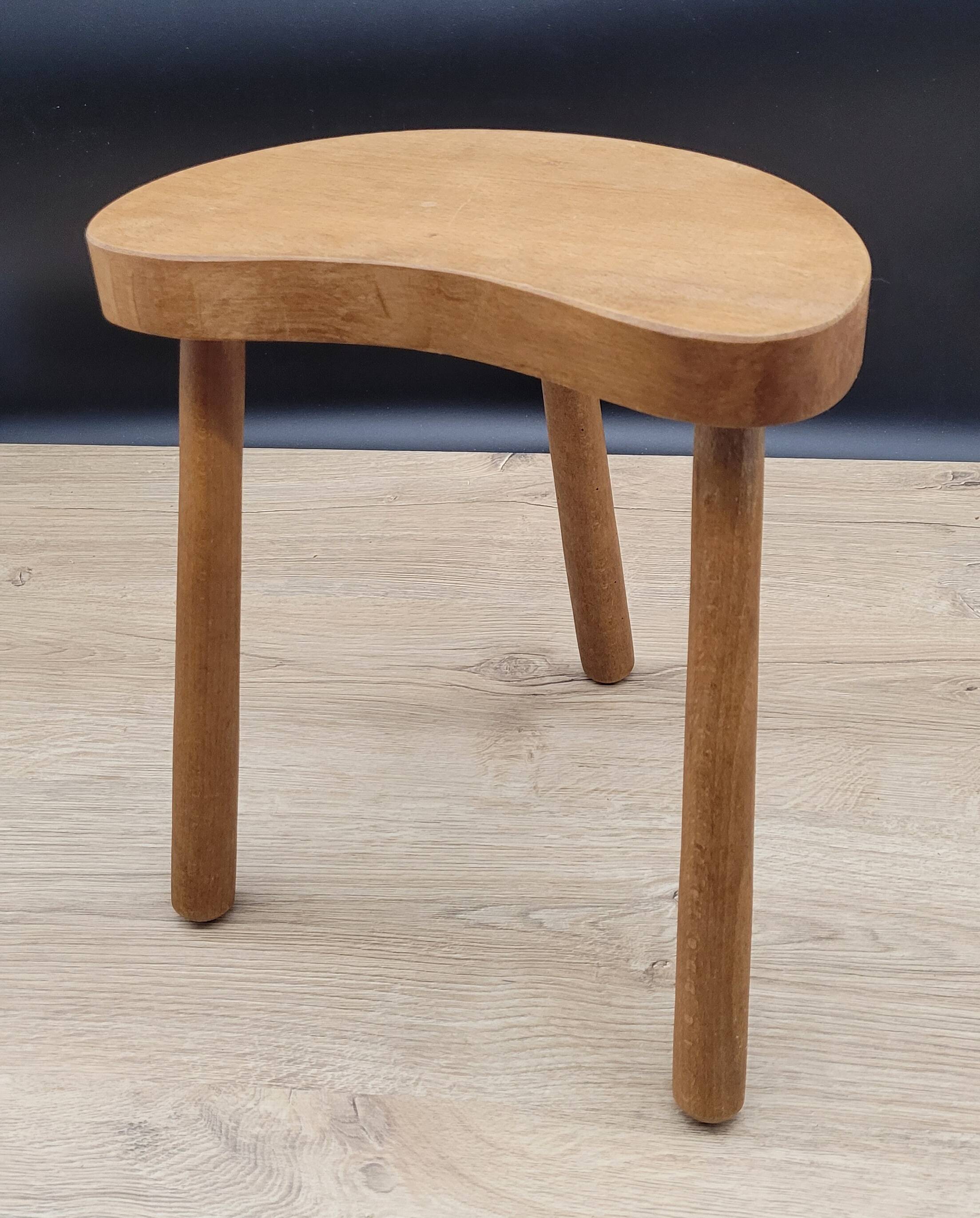 Bean tripod stool