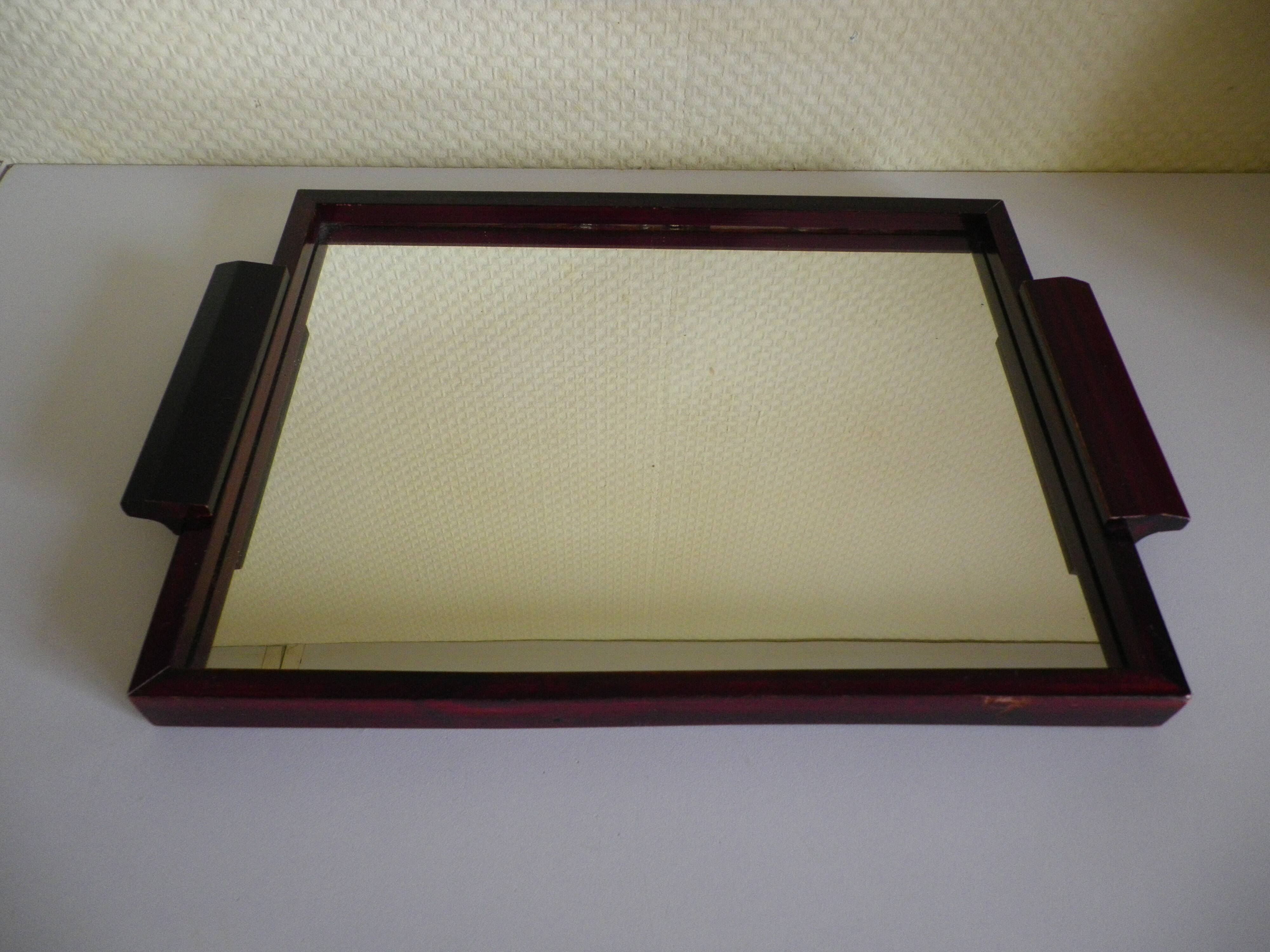 Serving tray with mirror