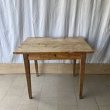 Table pin