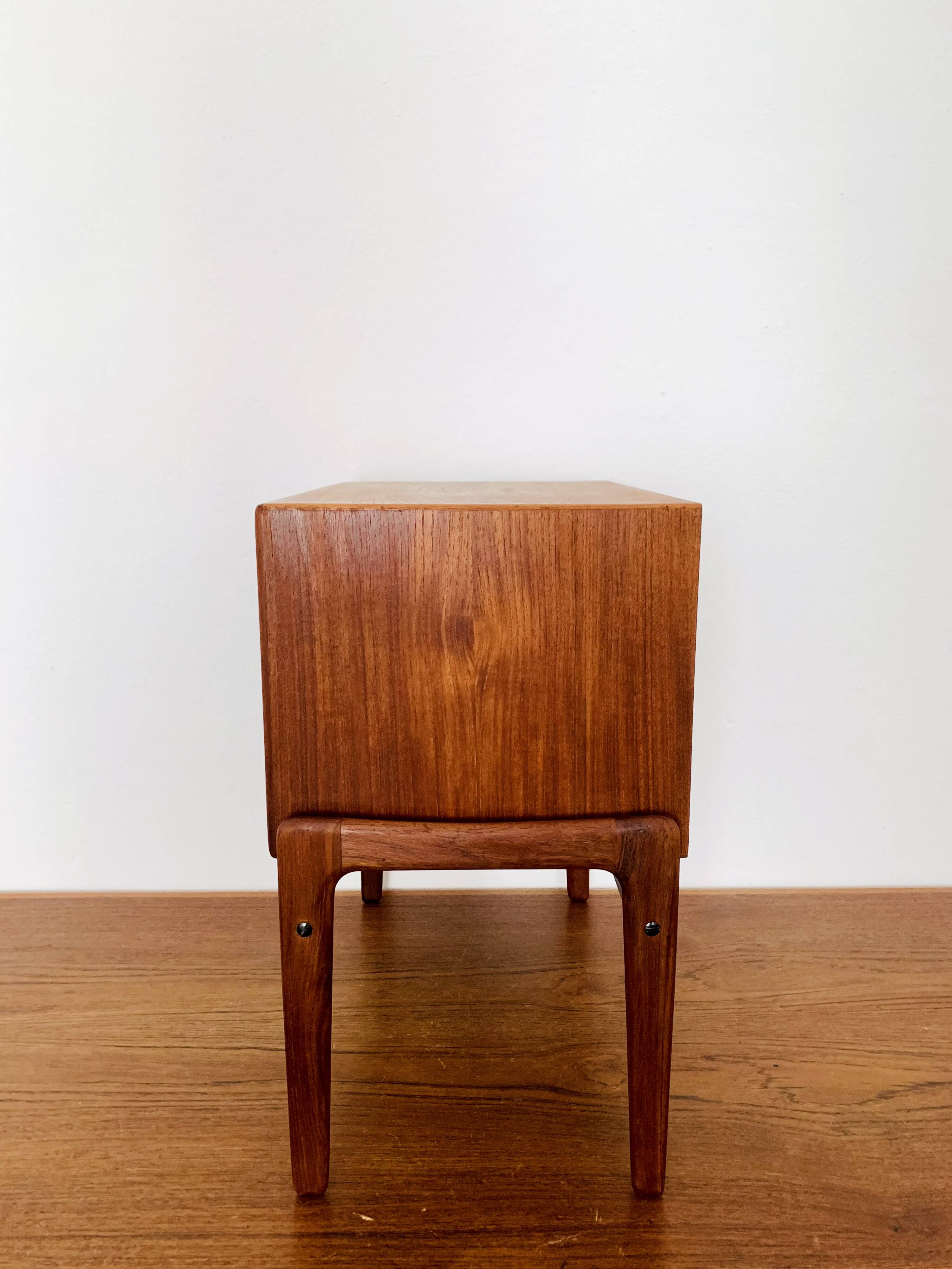 Table de chevet danoise en teck par Arne Vodder pour Vamo