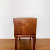 Table de chevet danoise en teck par Arne Vodder pour Vamo