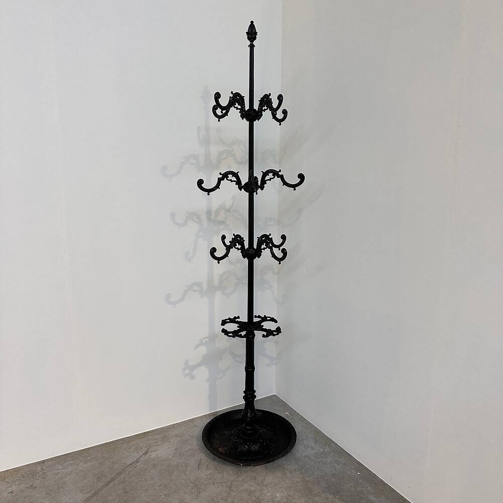 Large ornate cast iron hall tree coat stand with 12 hooks