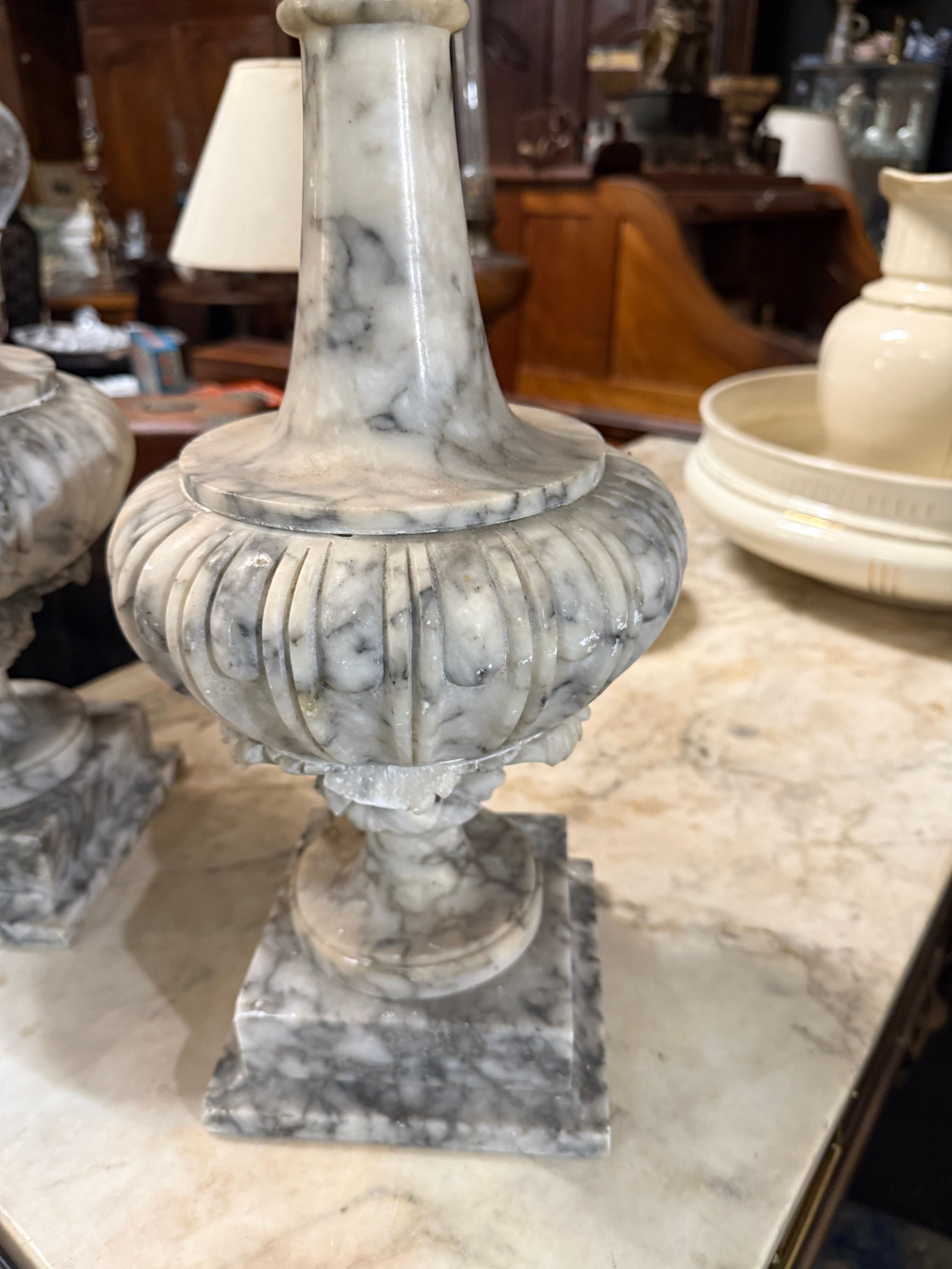 Paire de pied de lampe en marbre