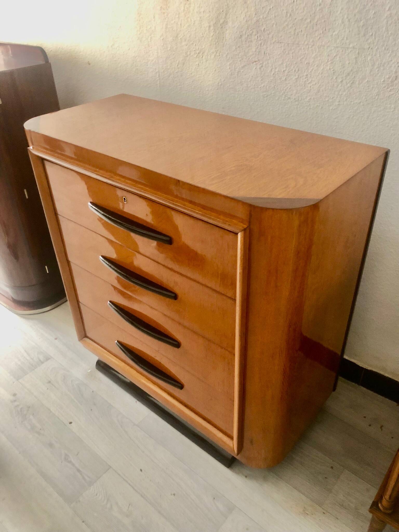 Art Deco chest of drawers