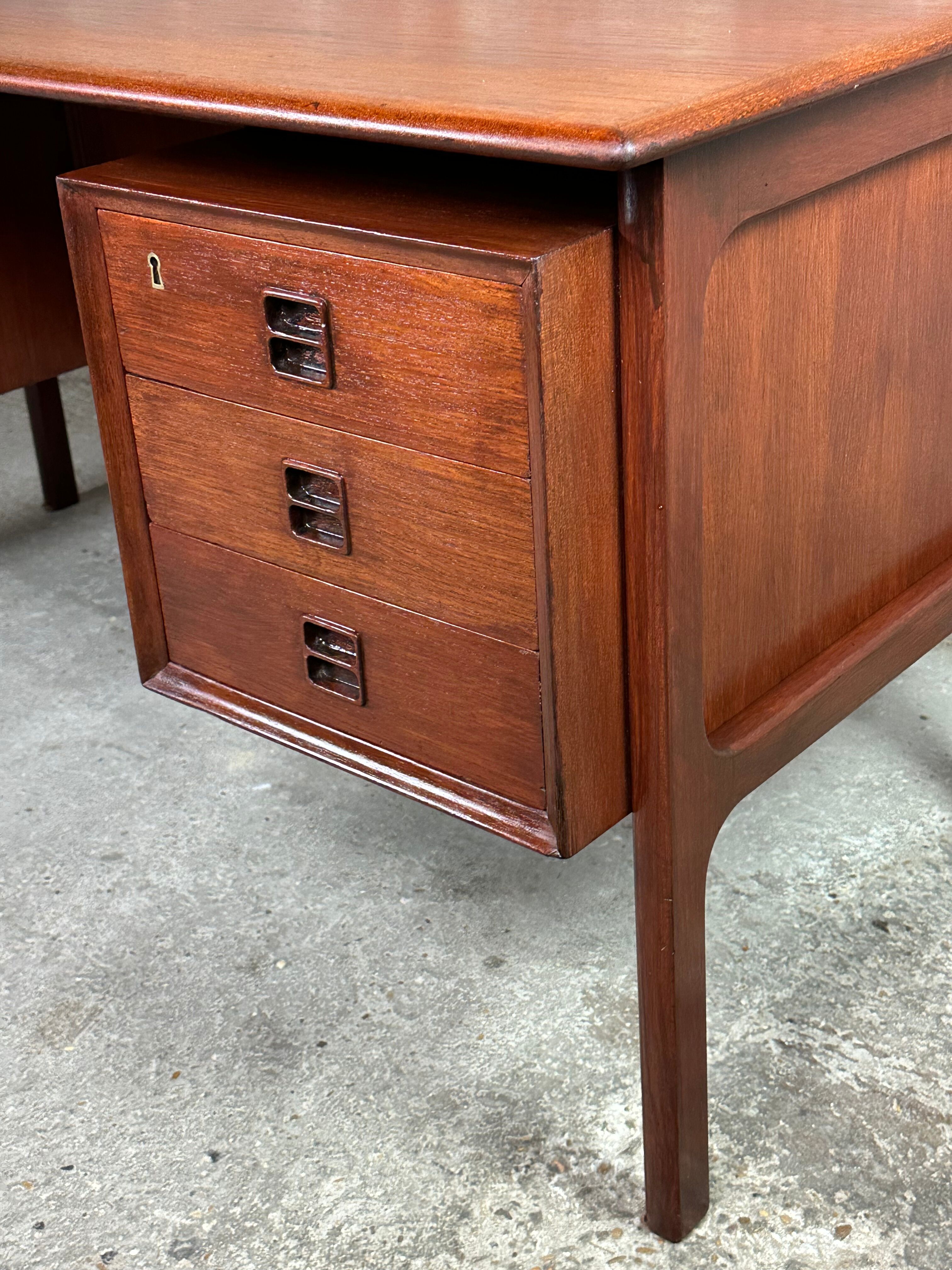 Scandinavian desk by Arne Vodder for Sibast, 1960