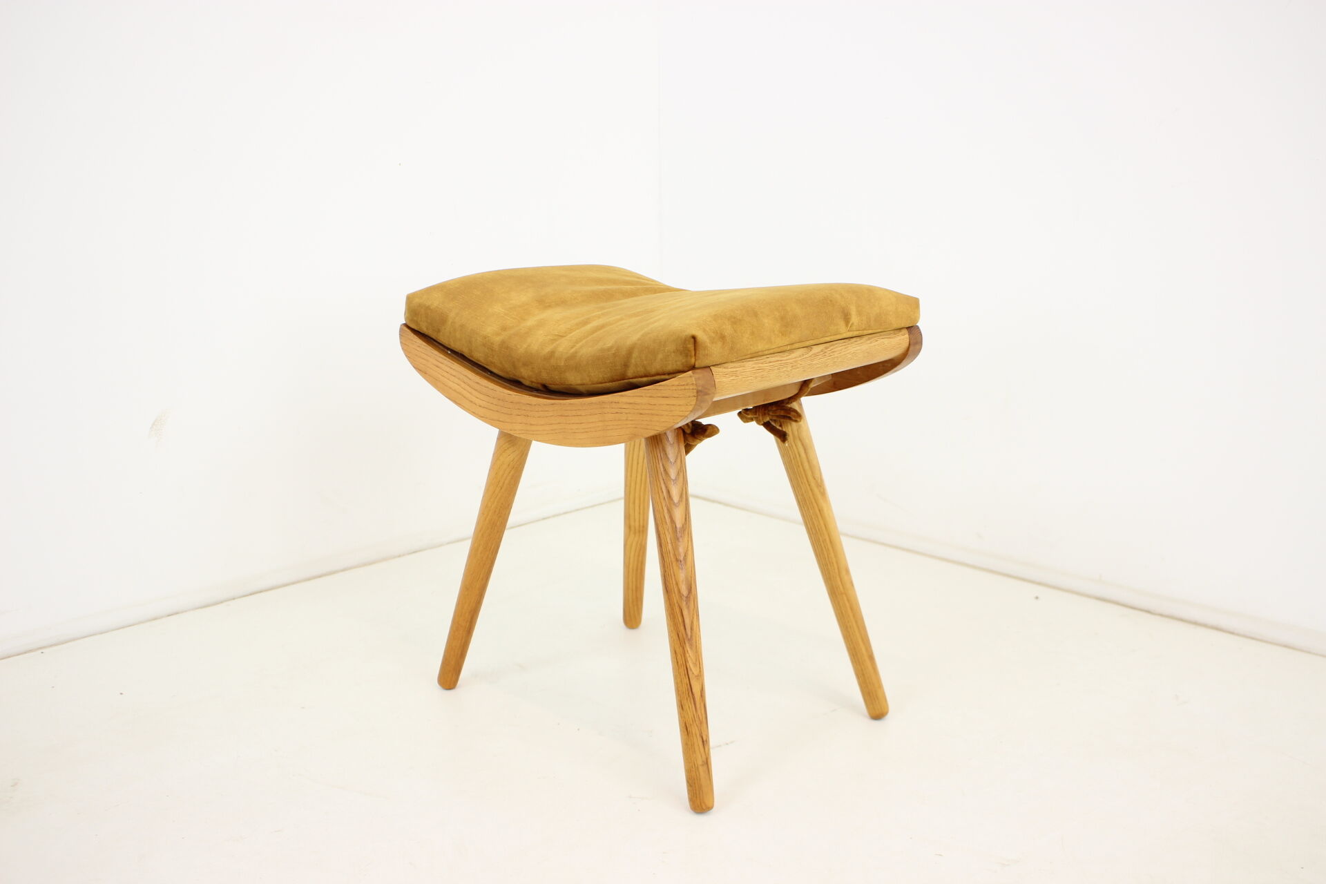 Midcentury Wooden Stool or Footstool/ ULUV, 1960s, Czechoslovakia