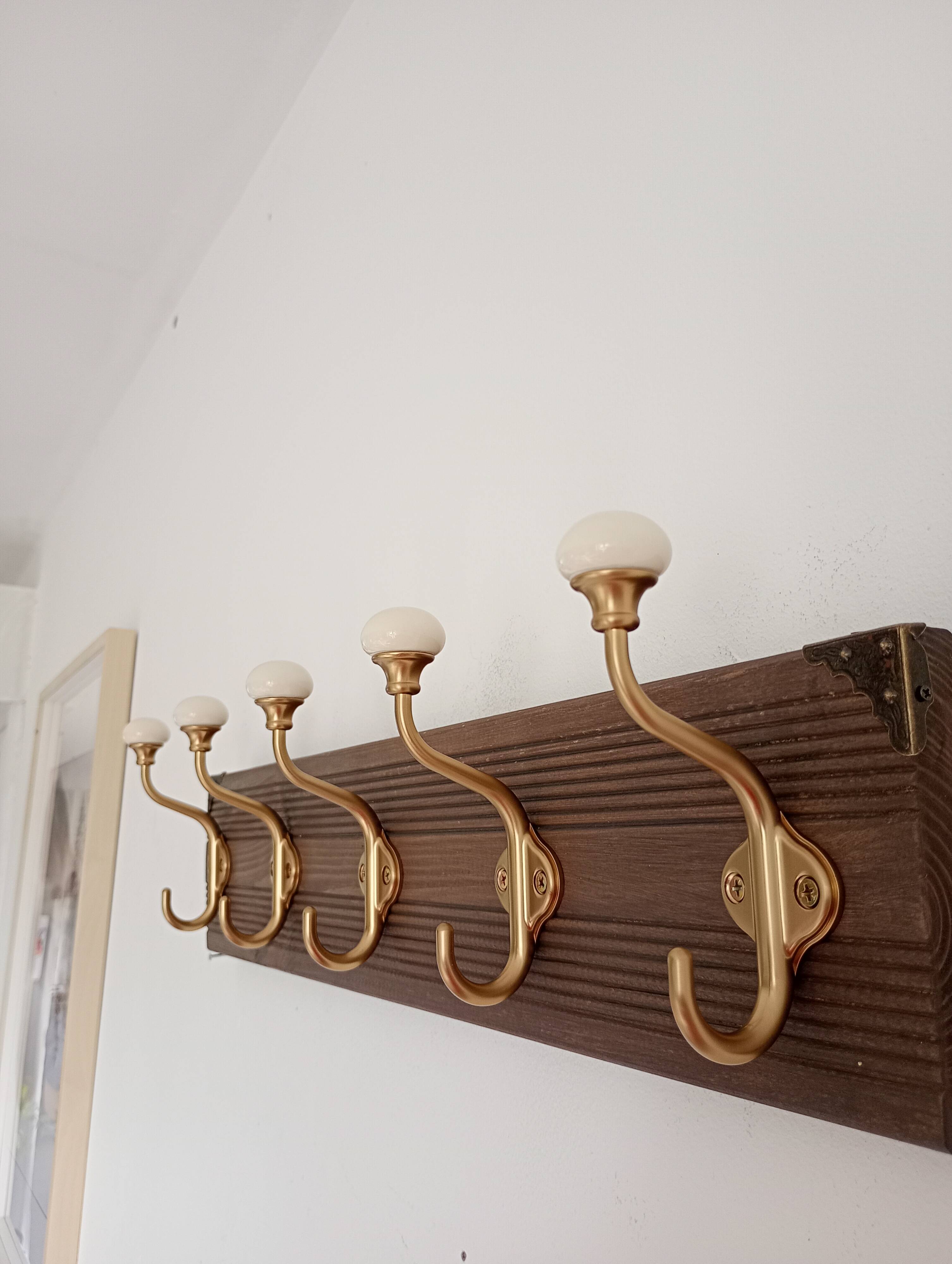 Vintage wall coat rack – 57 cm – 5 metal and ceramic hooks