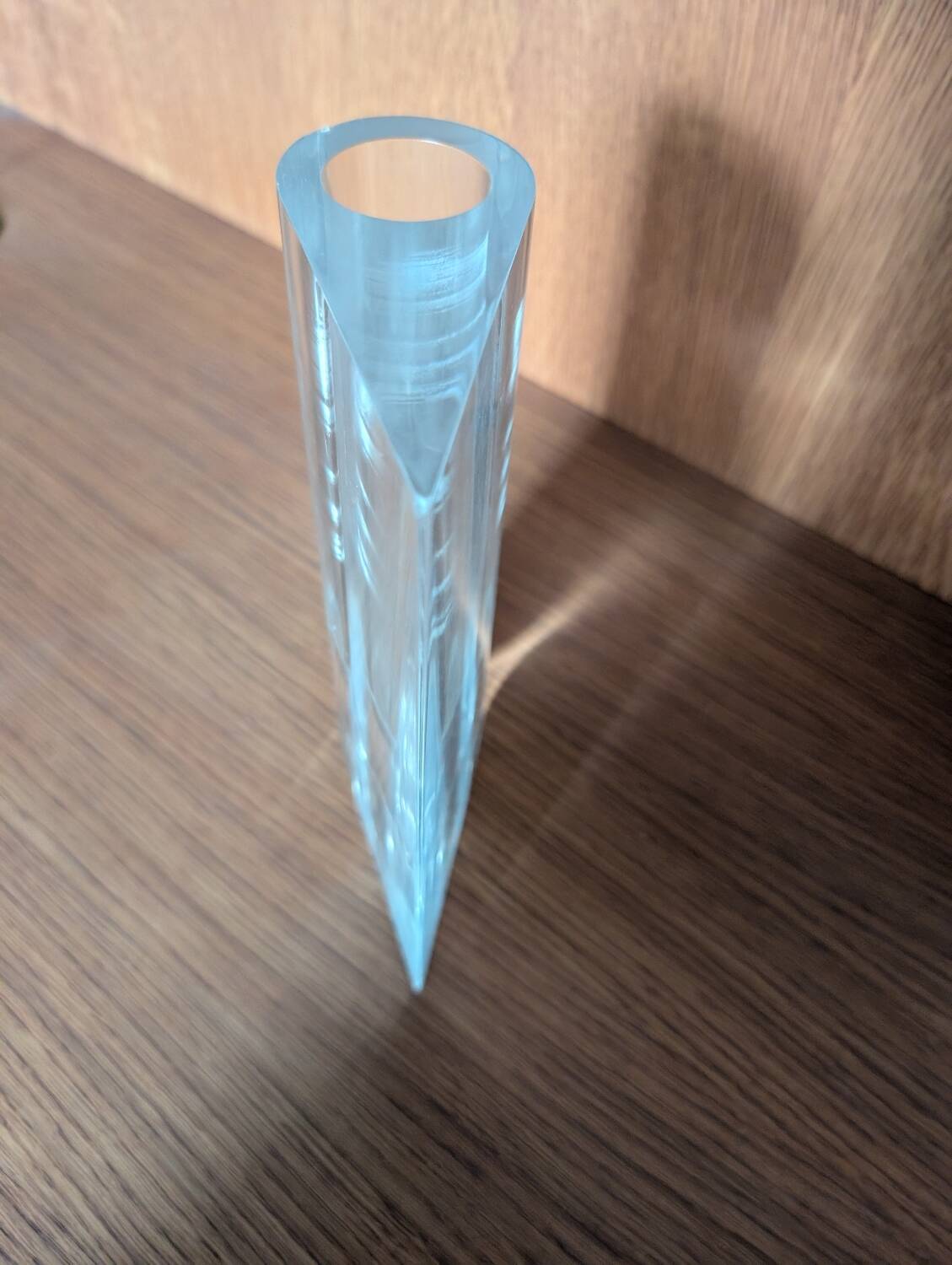 Vase en plexiglas Guzzini – Design italien vintage – Années 70