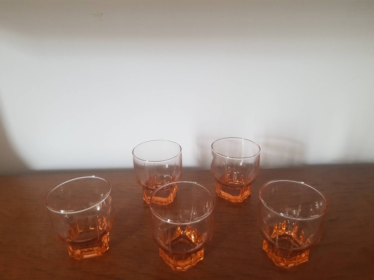 Set of 5 small pink glasses