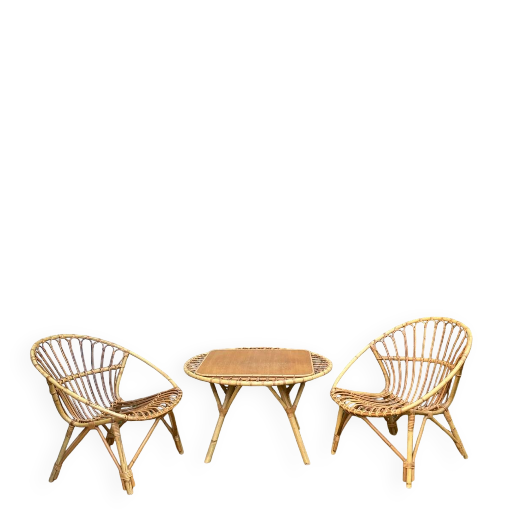 Vintage rattan lounge