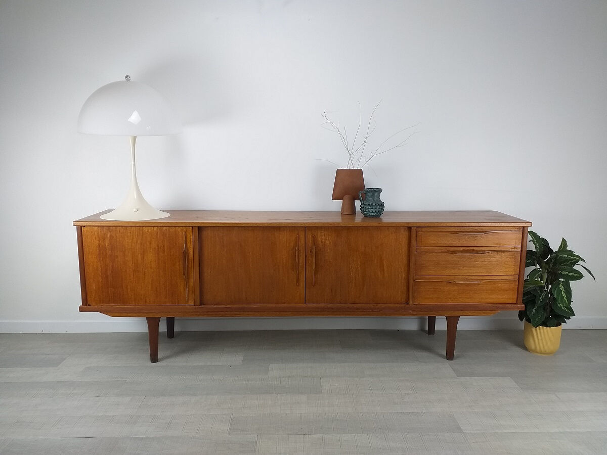 Scandinavian sideboard 60