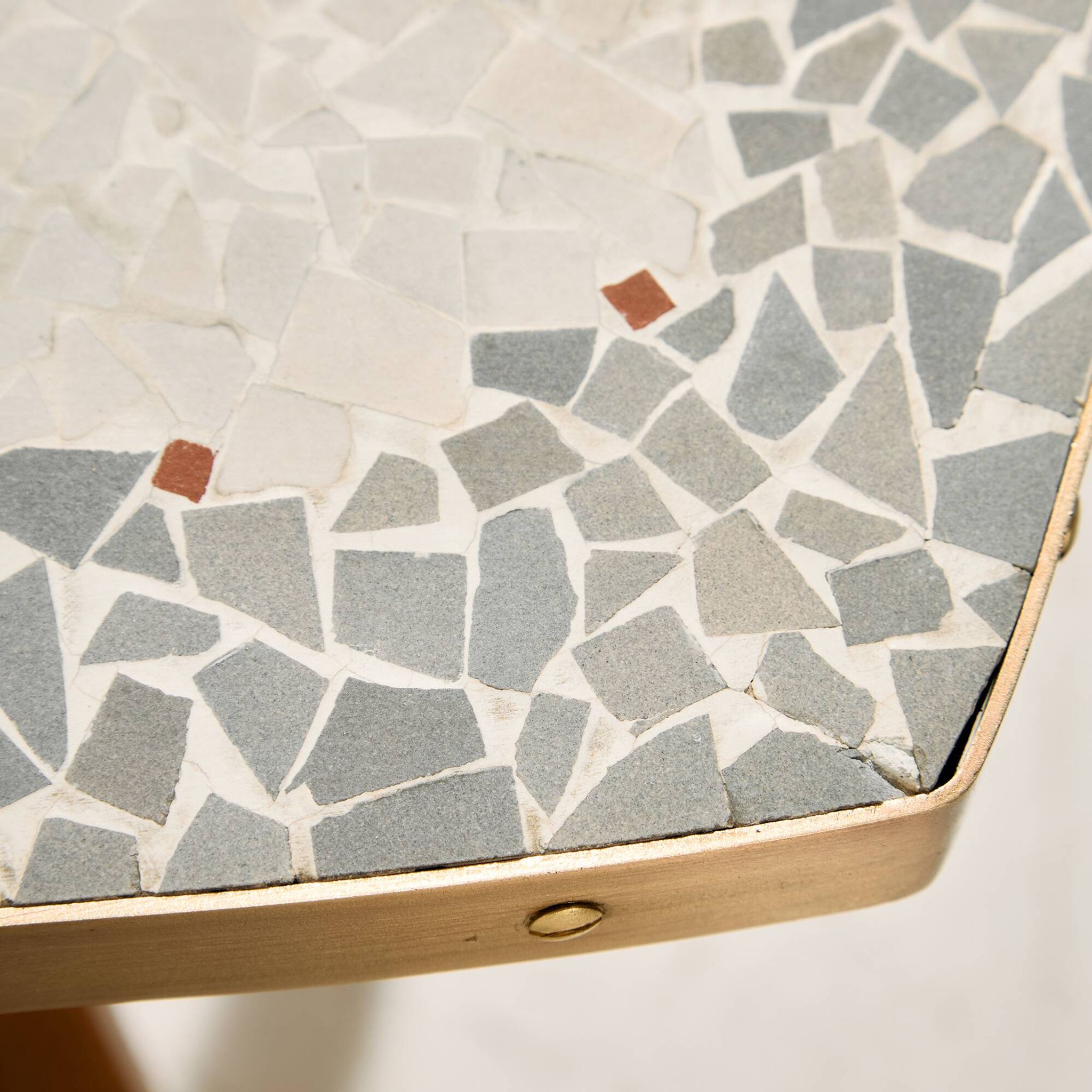Table basse avec plateau en mosaïque