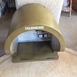 Telephone booth