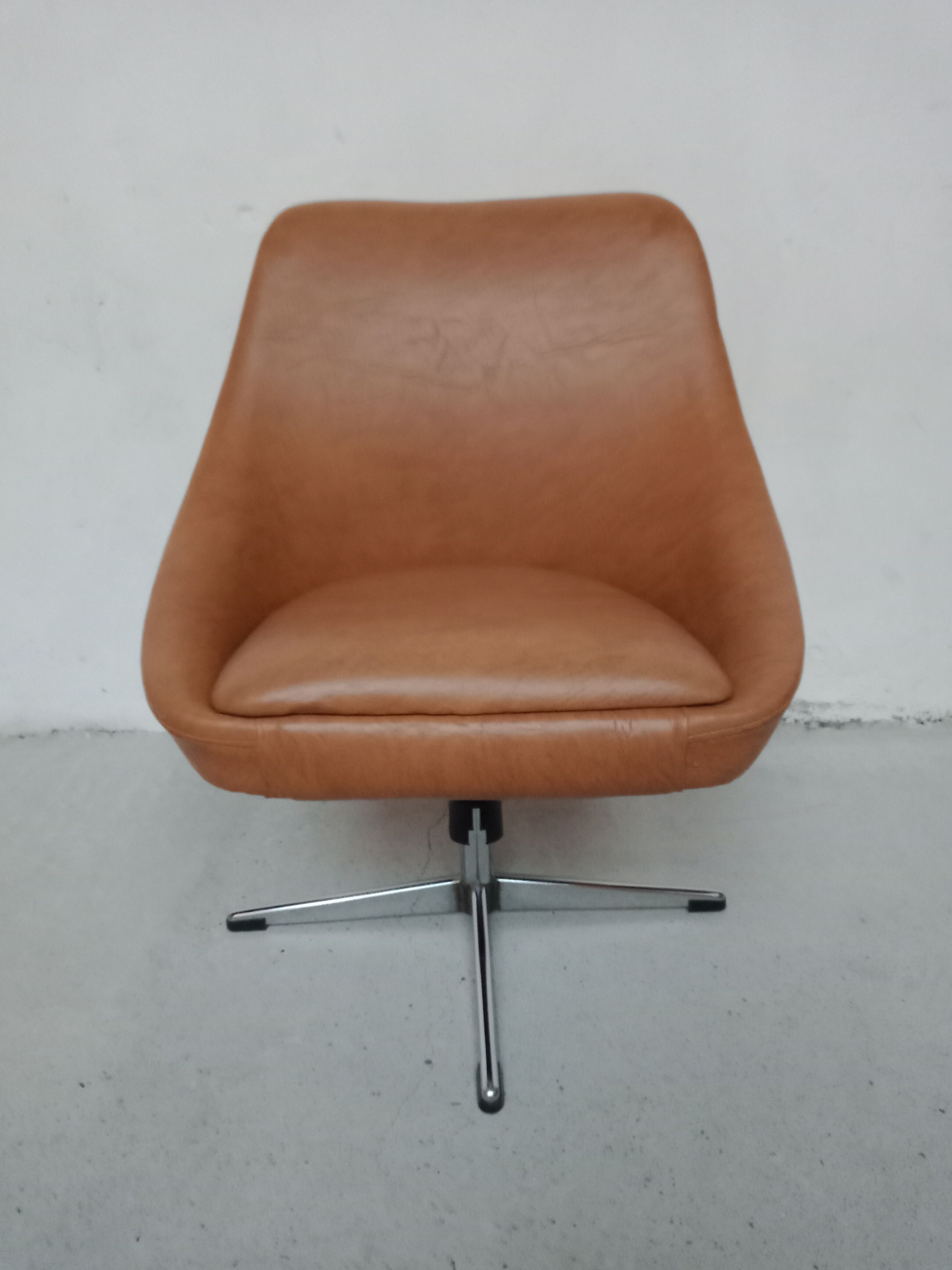 Vintage swivel armchair