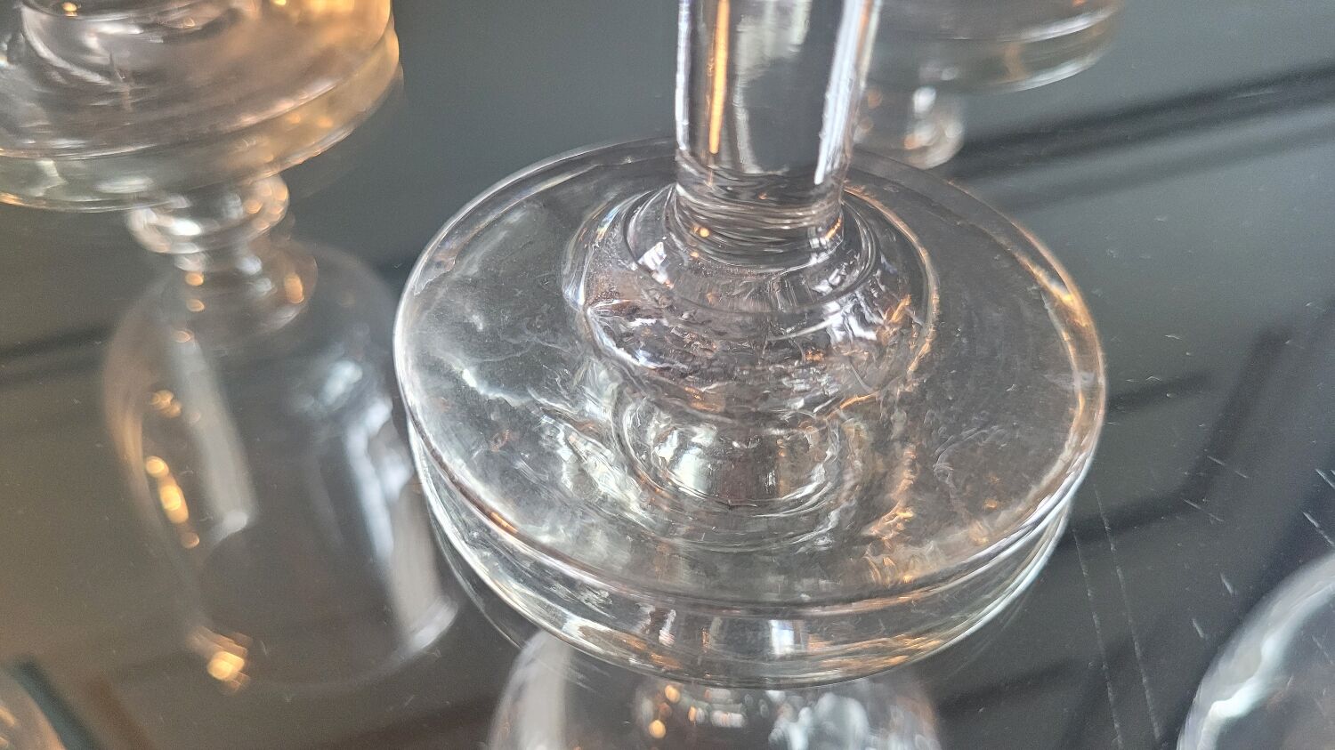 Balloon and tulip glasses 40's