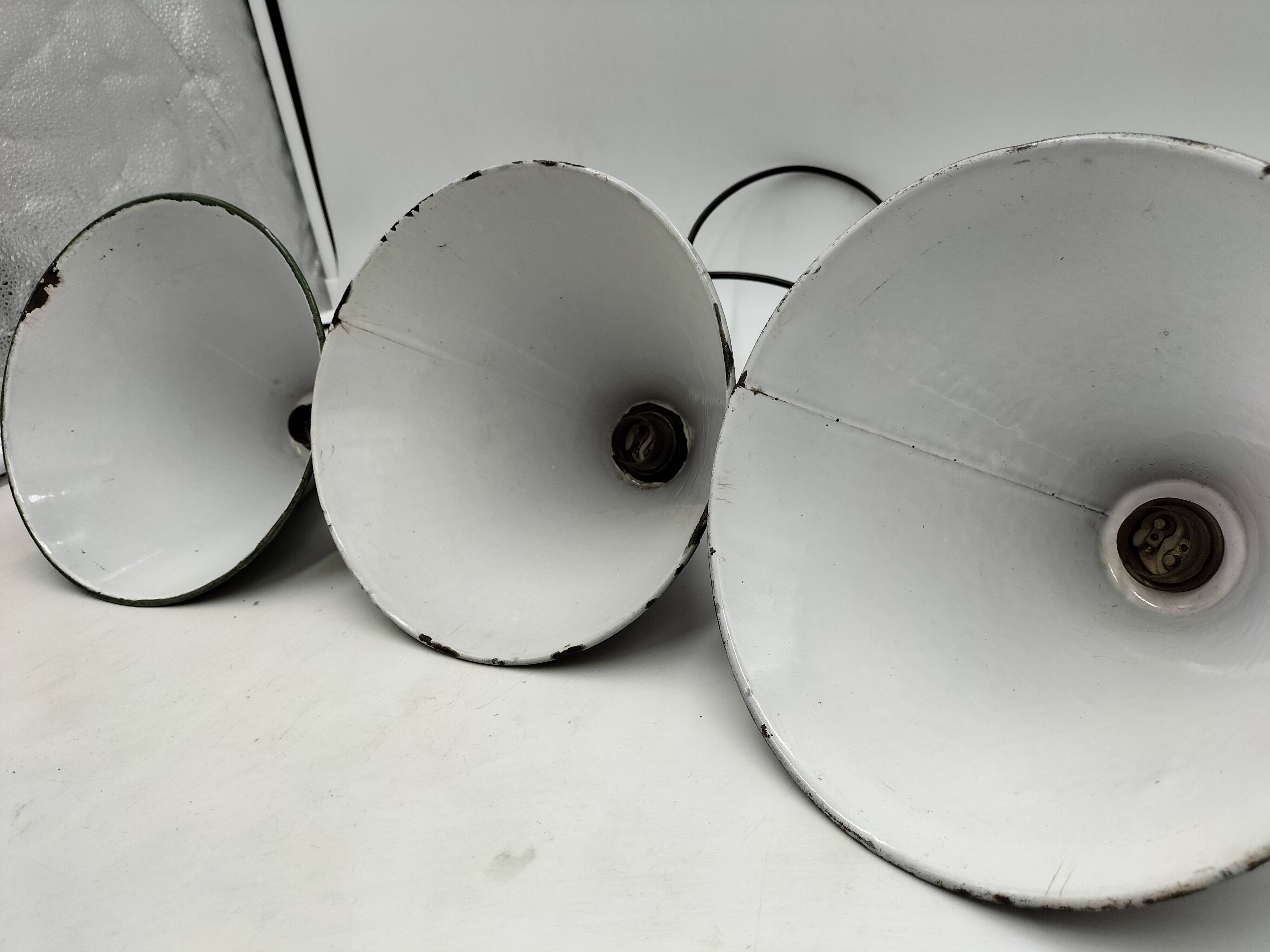 Industrial pendant lights