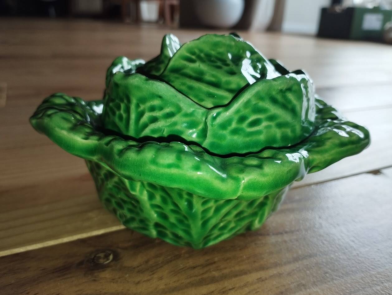 Vintage ceramic barbotine bonbonnière in the shape of a cabbage – 1950s