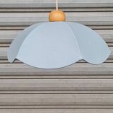 Flower hangings in cotton and wood