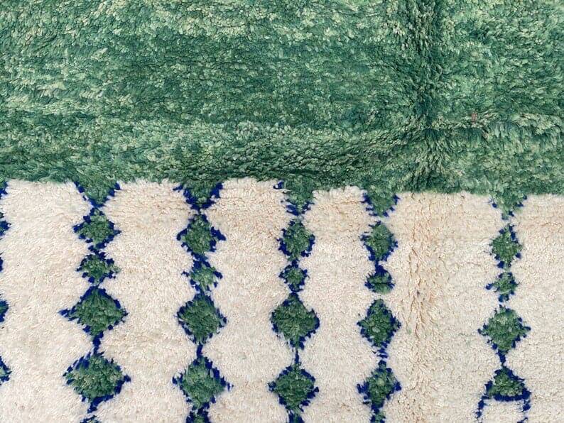 Handmade pure wool rug, size 150 x 250 cm.