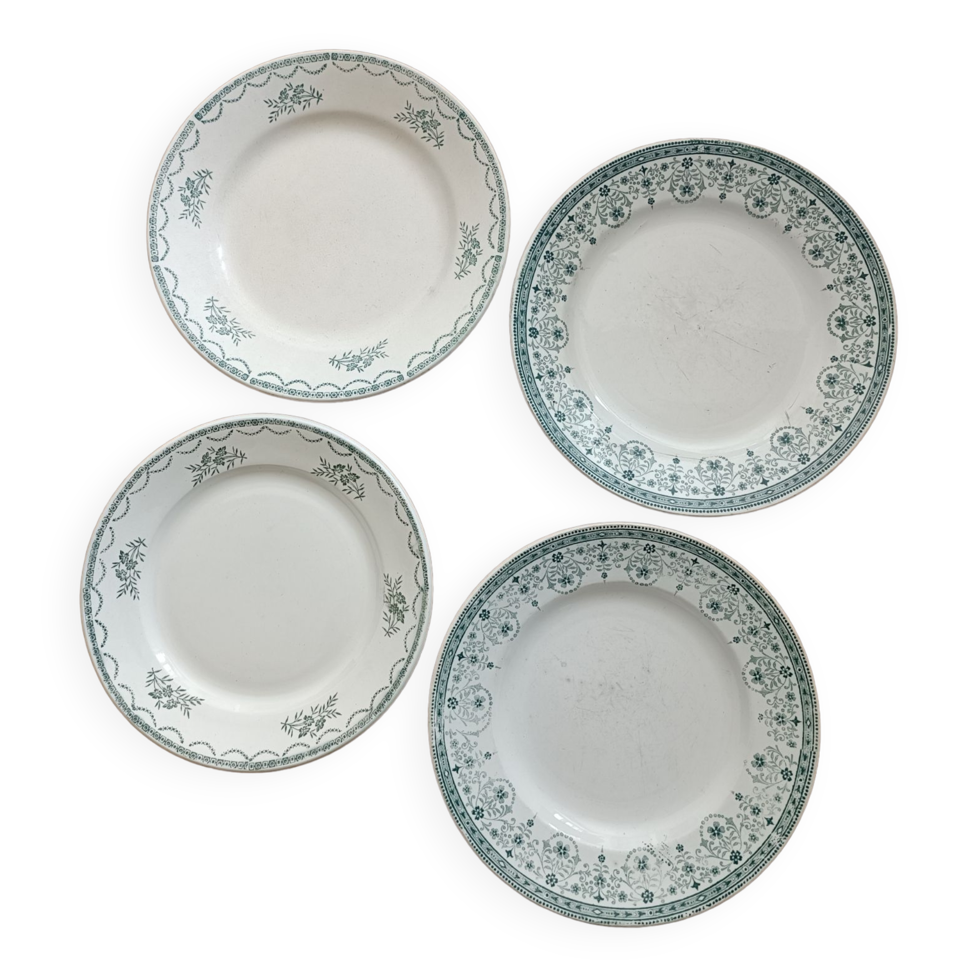 Set of 4 mismatched iron earth plates