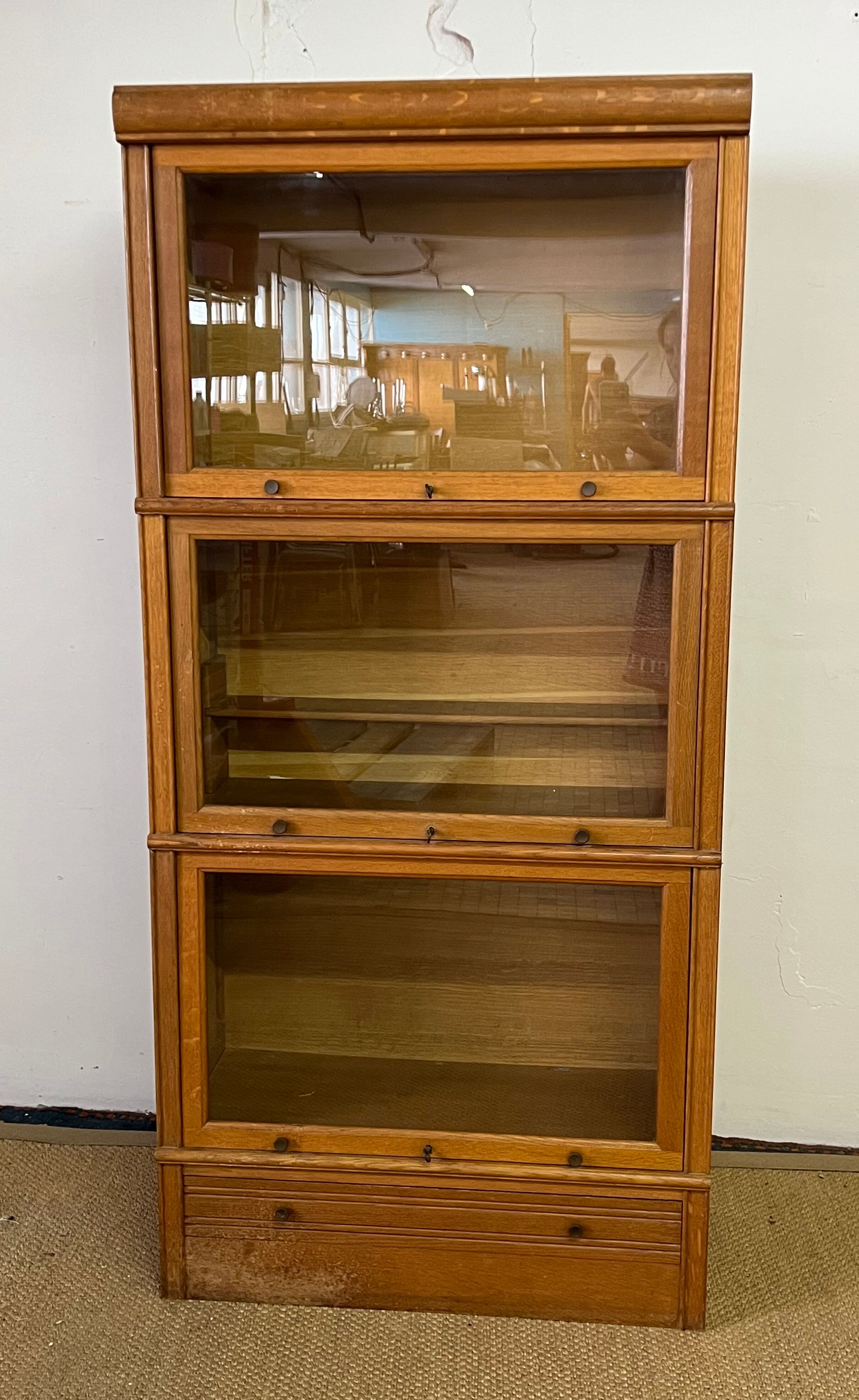 Modular display cabinet MD