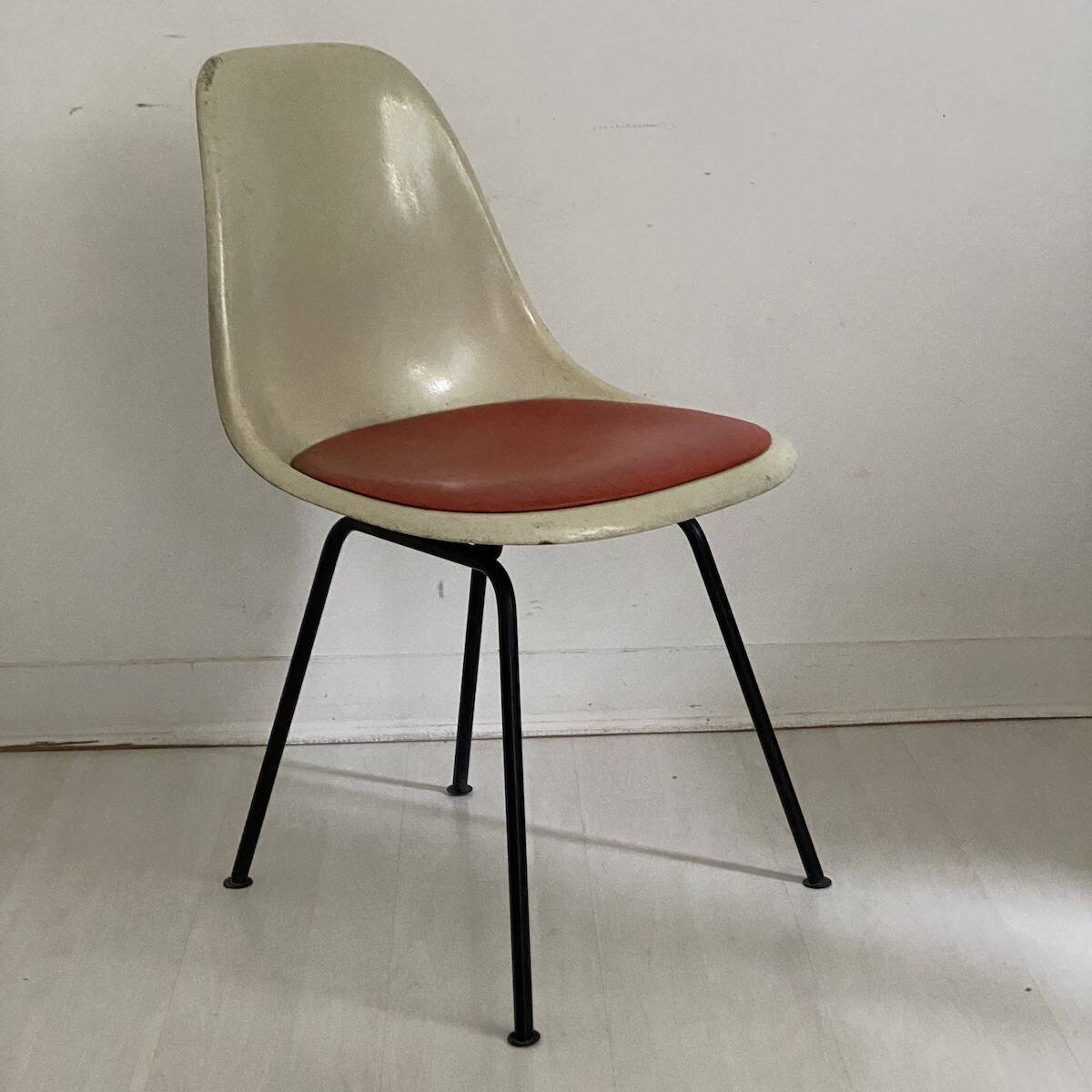 DSX chair by Charles and Ray Eames, Herman Miller edition