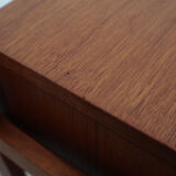 Table de chevet en teck, design danois, années 1970, production: Danemark