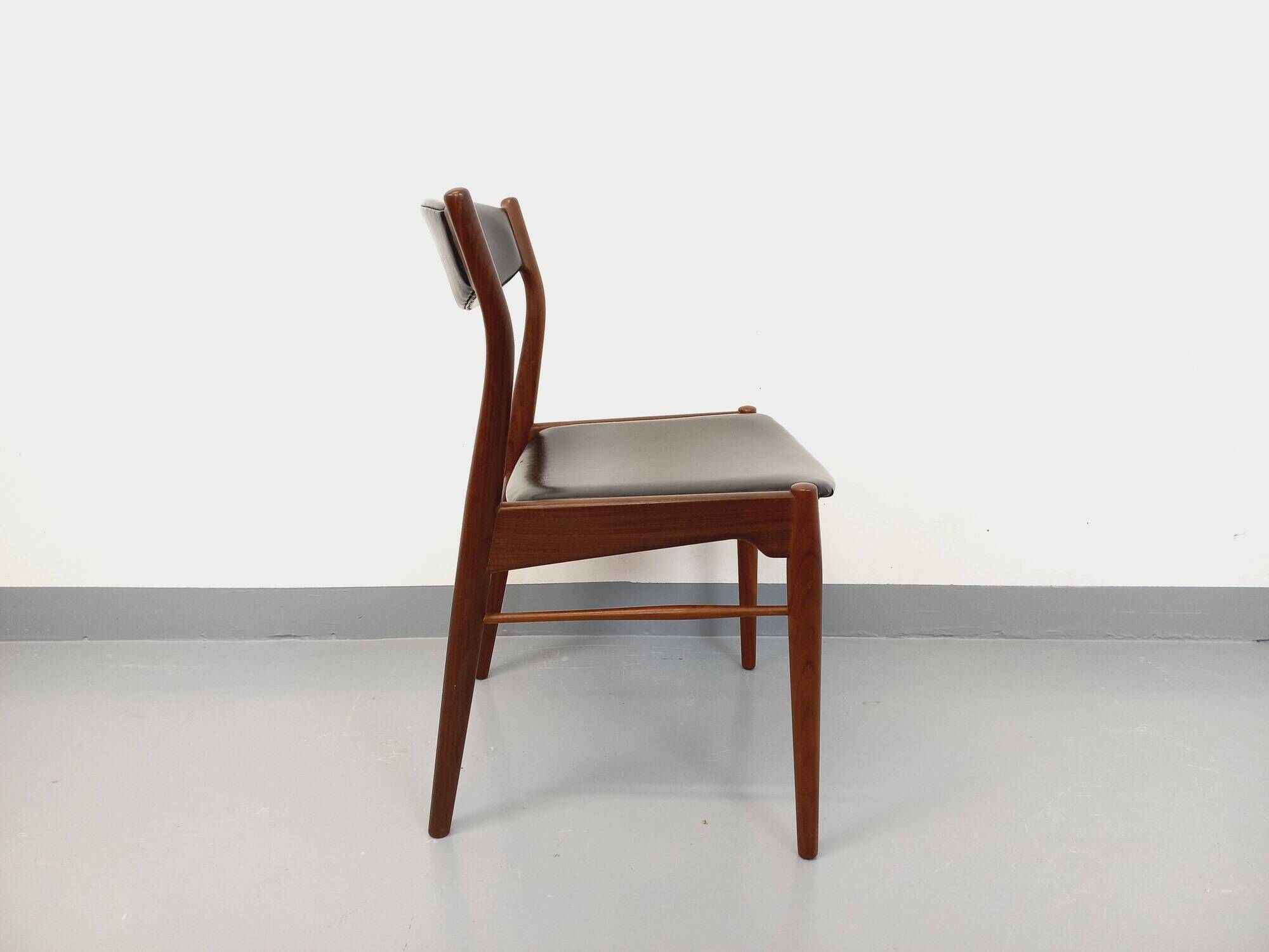 Vintage Scandinavian teak and leatherette chair from the 50s and 60s