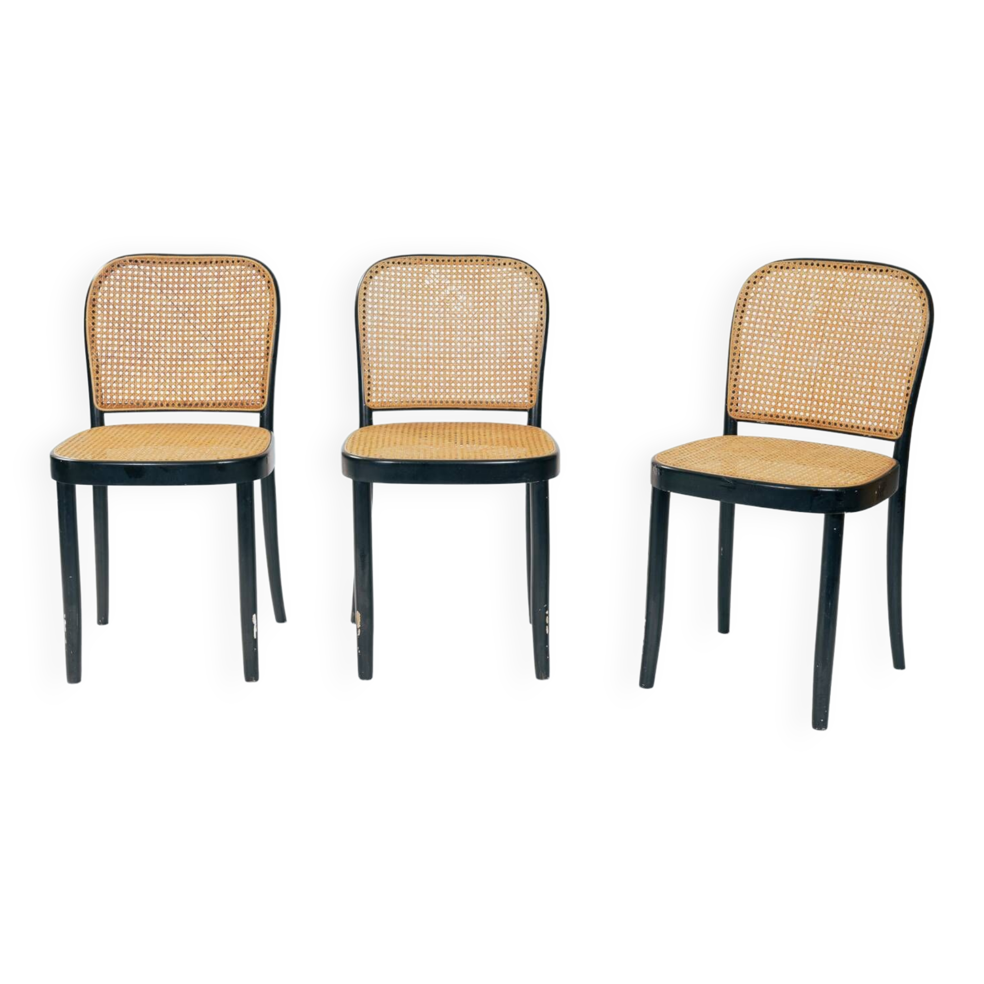 3 chaises Hoffmann Prague 811 en cannage d'après Thonet