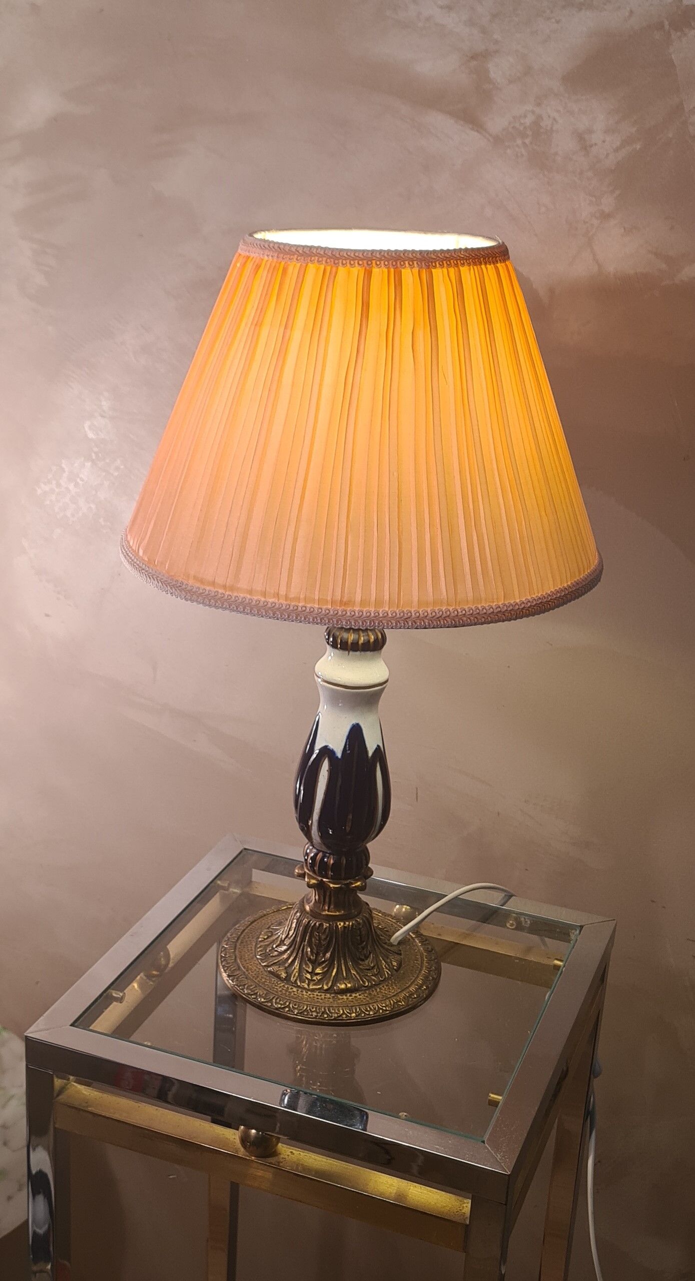 Ceramic and bronze foot lamp, pleated lampshade old pink 48x29 art deco