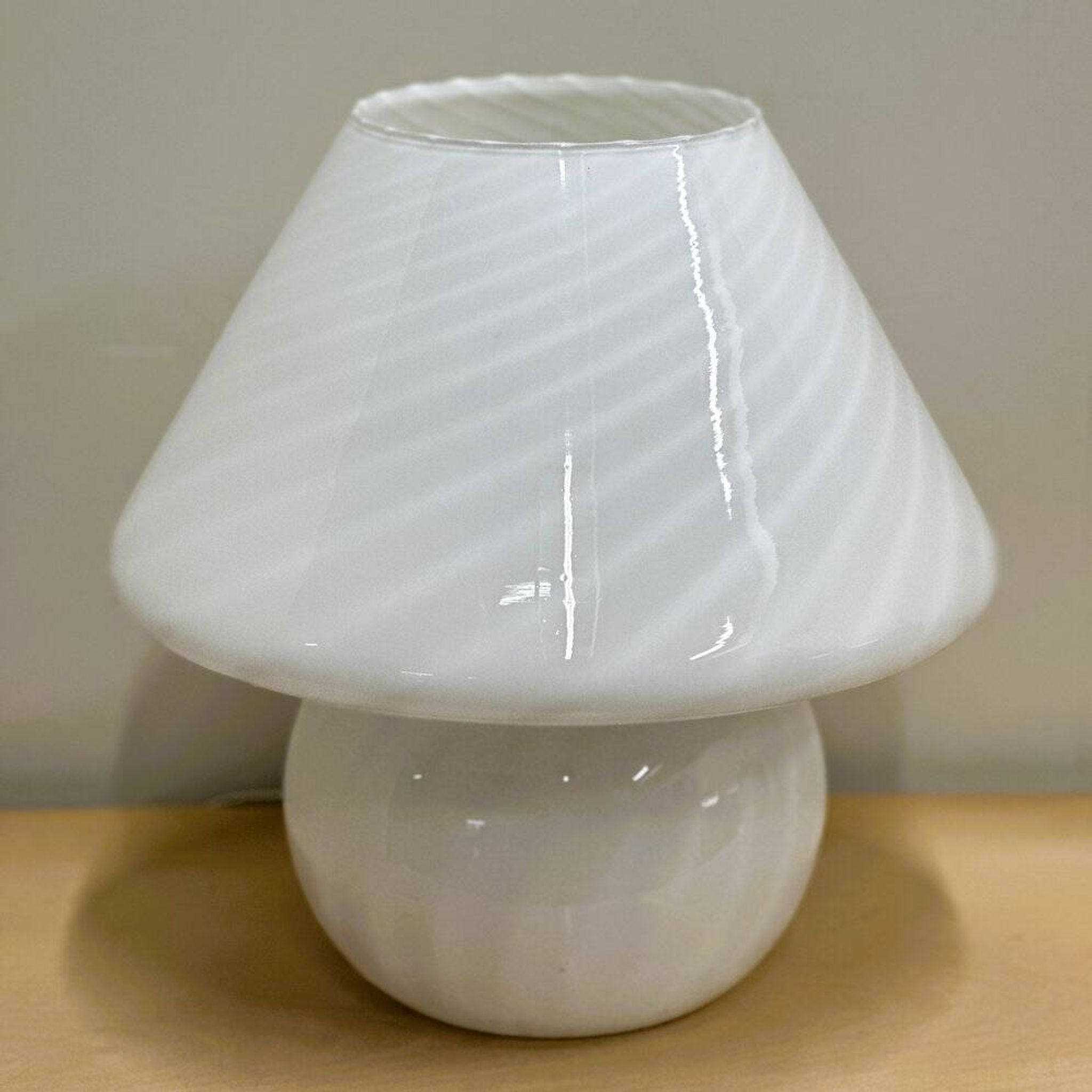 Vintage white swirl glass mushroom lamp – Italian style opaline table lamp. 1970