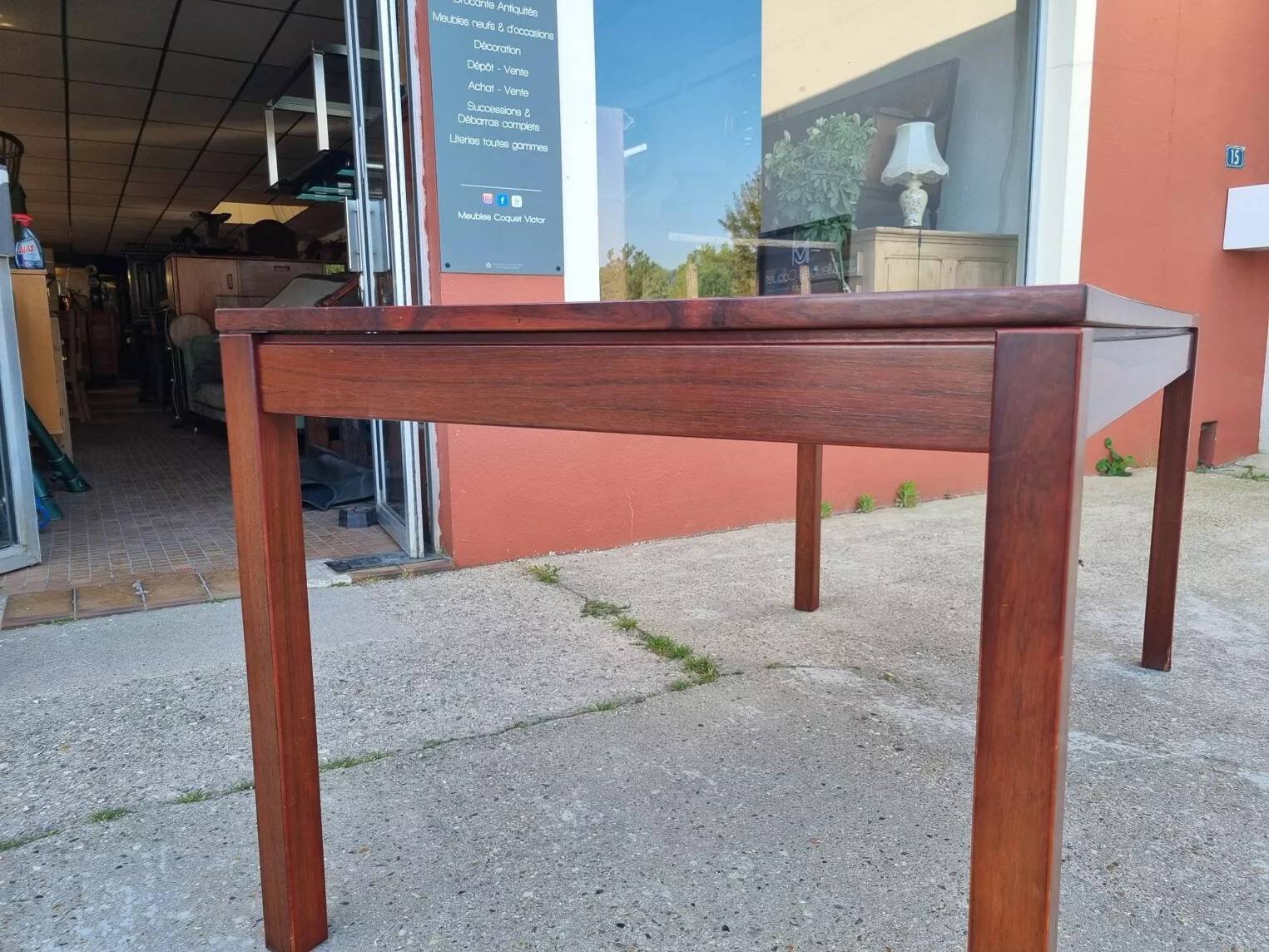 Scandinavian table in rosewood - 1960 design
