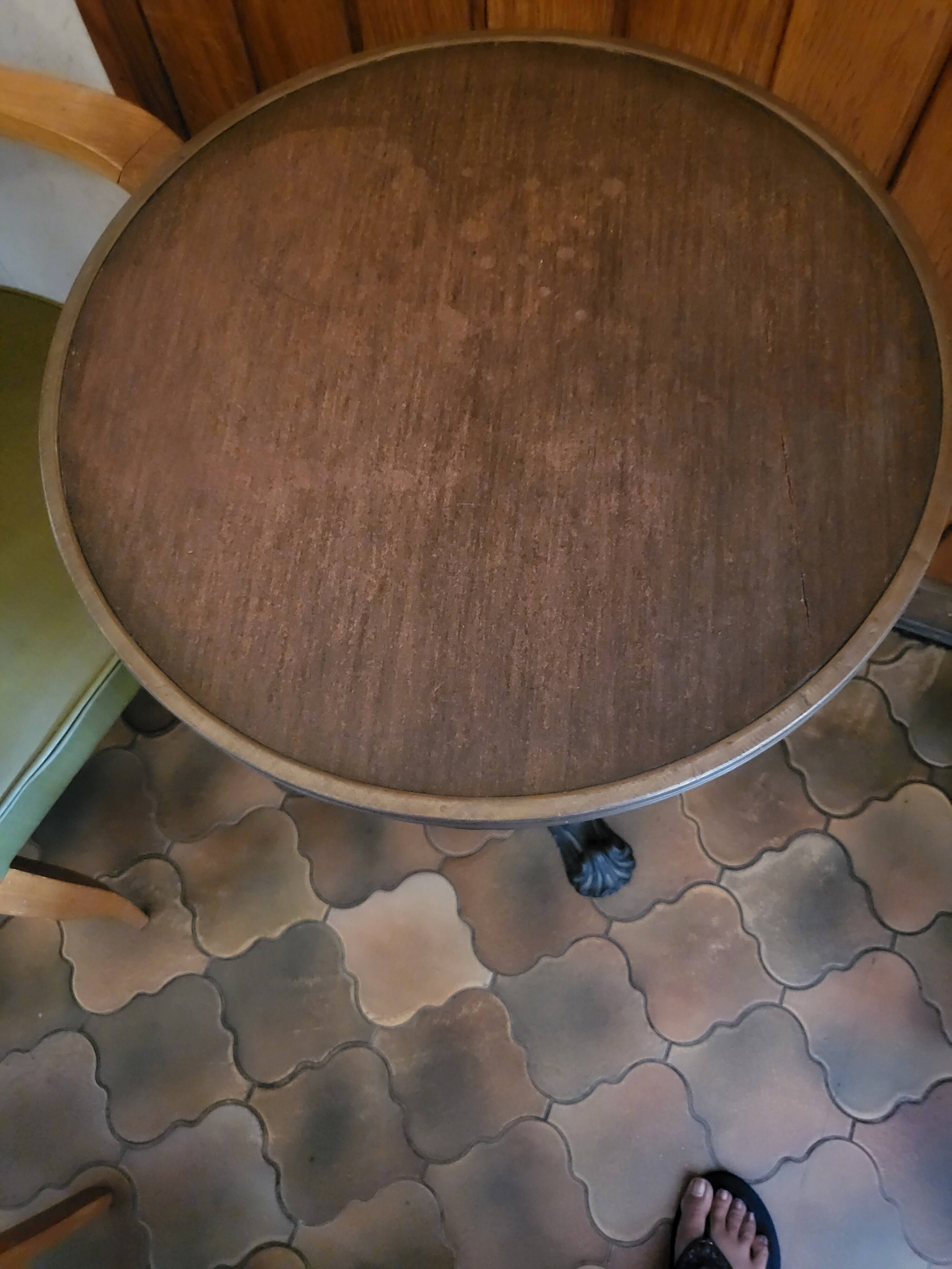Table de bistrot vintage