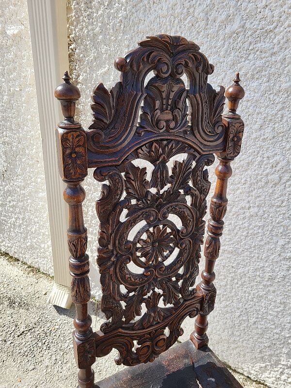 Pair of large chairs to restore in carved wood of the xix th century ref je