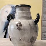 Vase with handles in Guérin sandstone