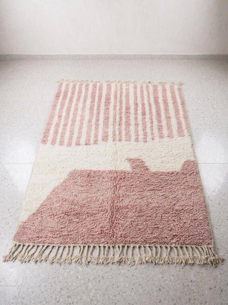 Pure wool rug, traditional handmade artisan creation, 1.5/2.5 m.