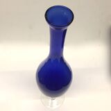 Carafe italienne en verre bleu